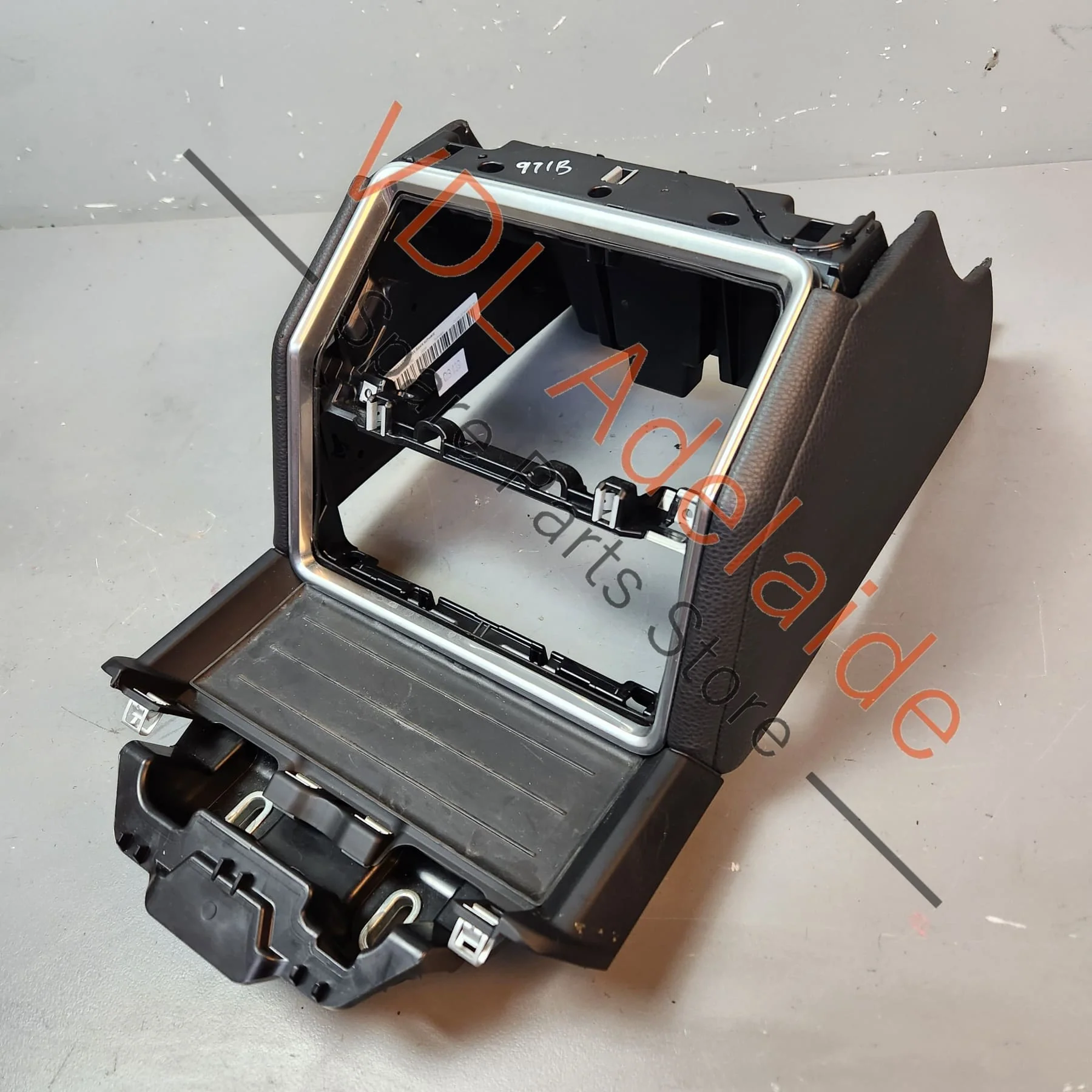 Porsche Panamera 971 2017-2020 Rear Passenger Centre Console - Image 4