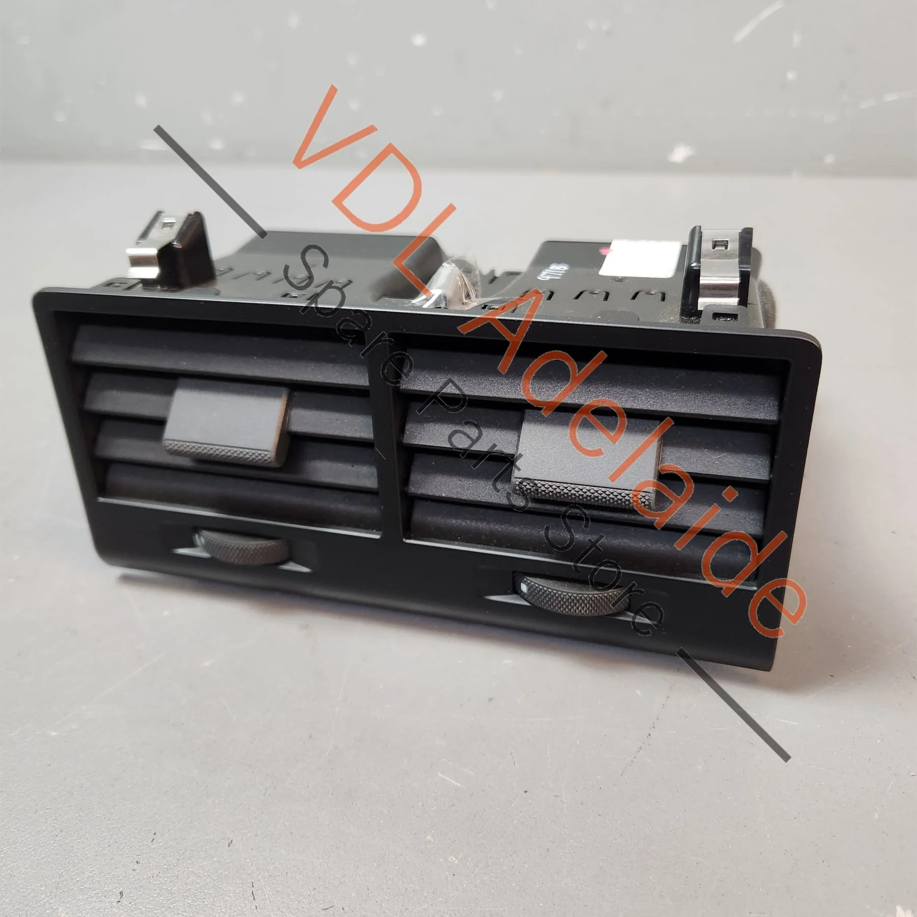 Porsche Panamera Rear Passenger Air Vent 971819201E - Image 2