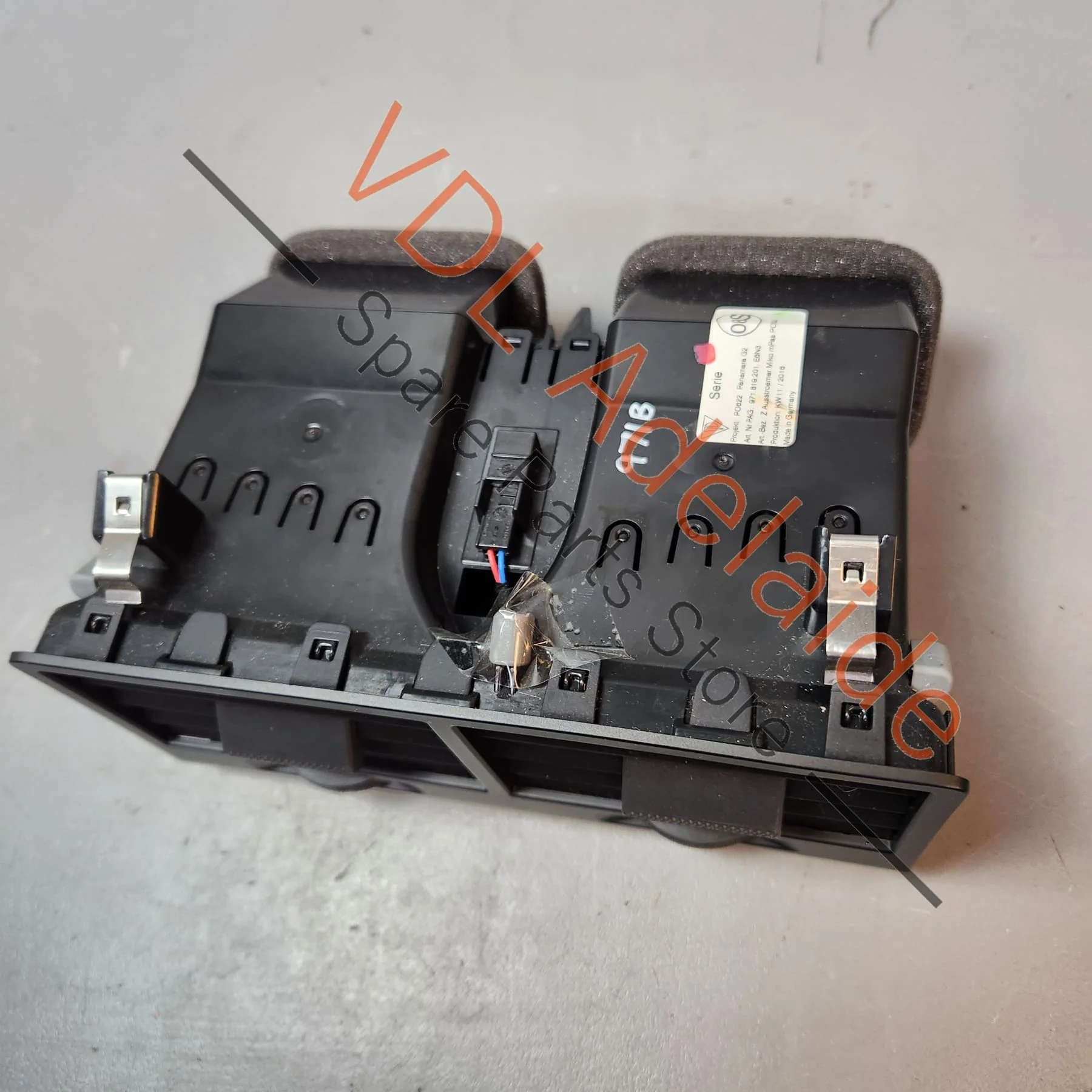 Porsche Panamera Rear Passenger Air Vent 971819201E - Image 5