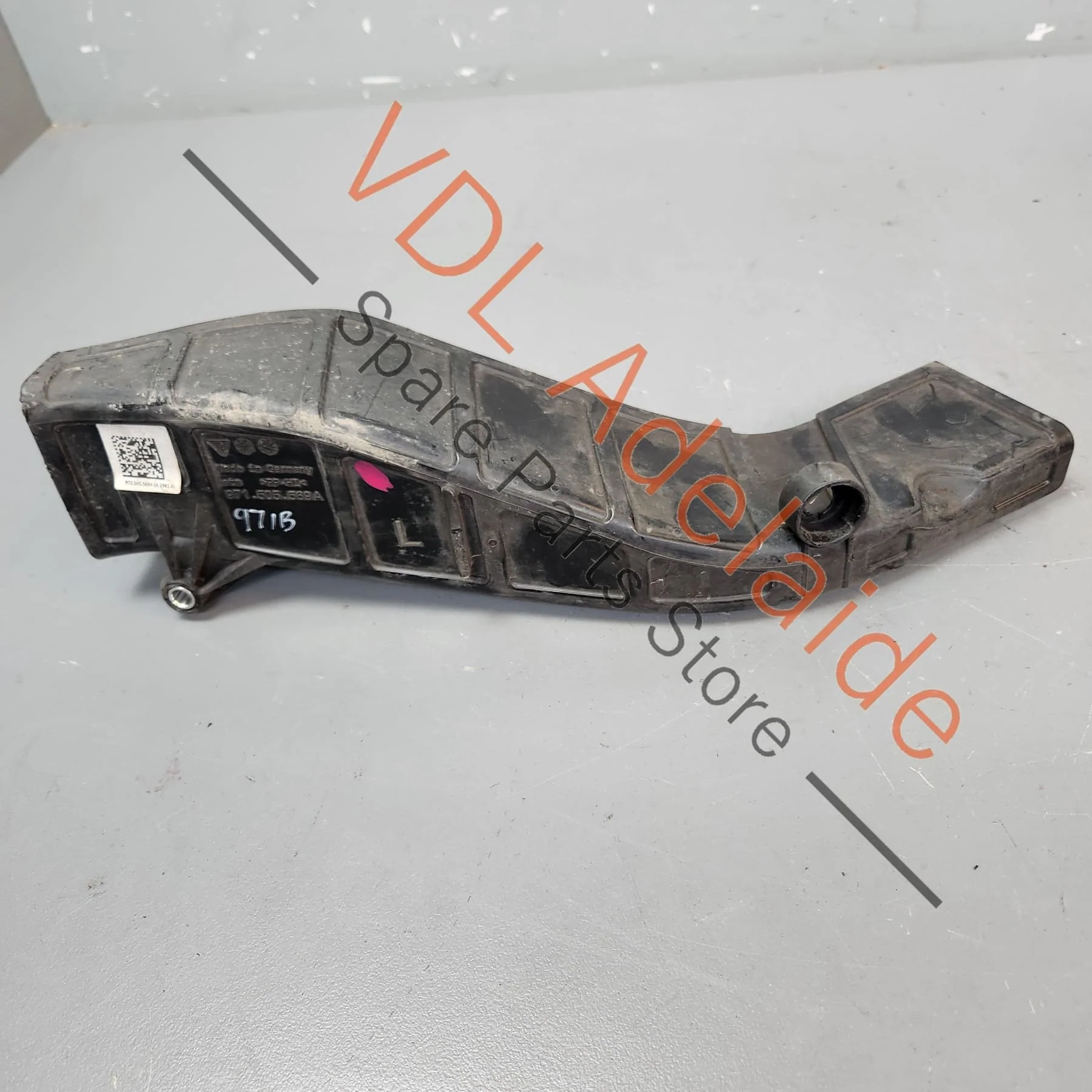 Porsche Panamera 971 Rear Left Suspension Wishbone Air Guide Trim 971505569A - Image 4