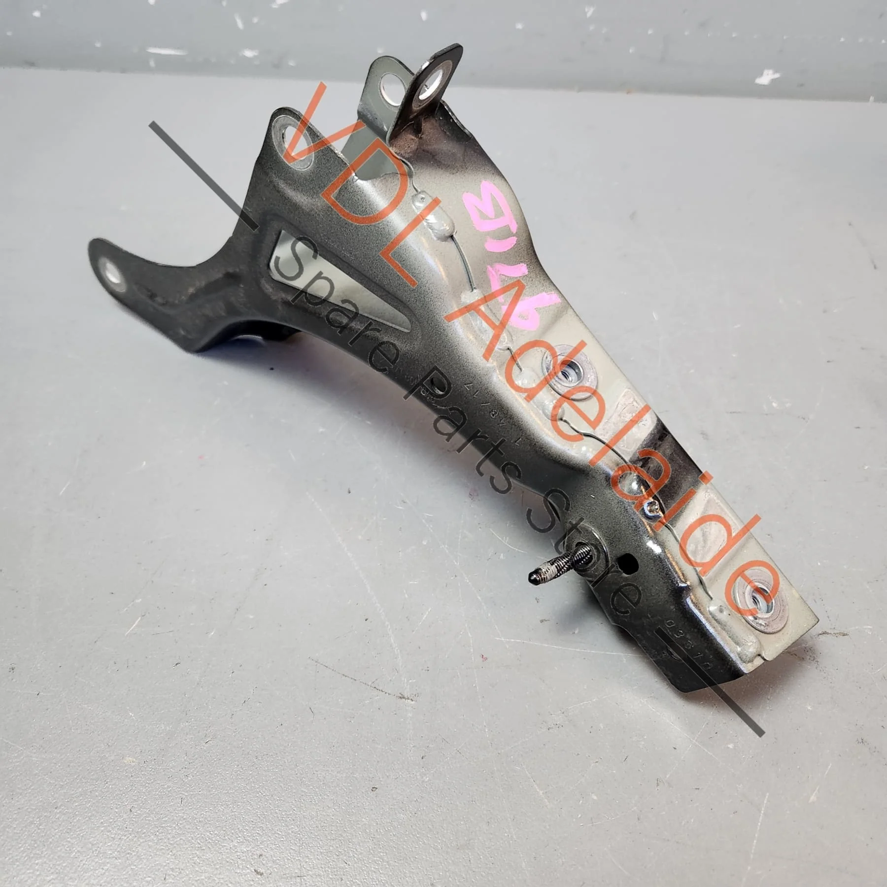 Porsche Panamera 971 Front Right Fender Wing Bracket 971805374 - Image 5