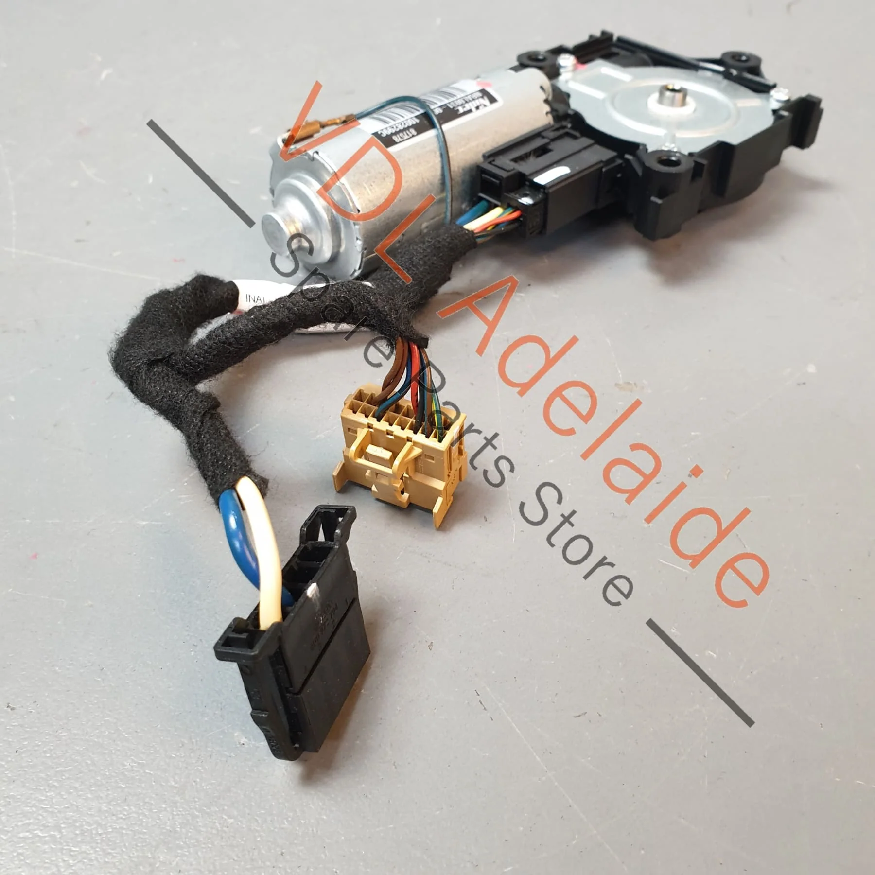 Porsche Power Sliding Roof Motor 9A795959100 - Image 4