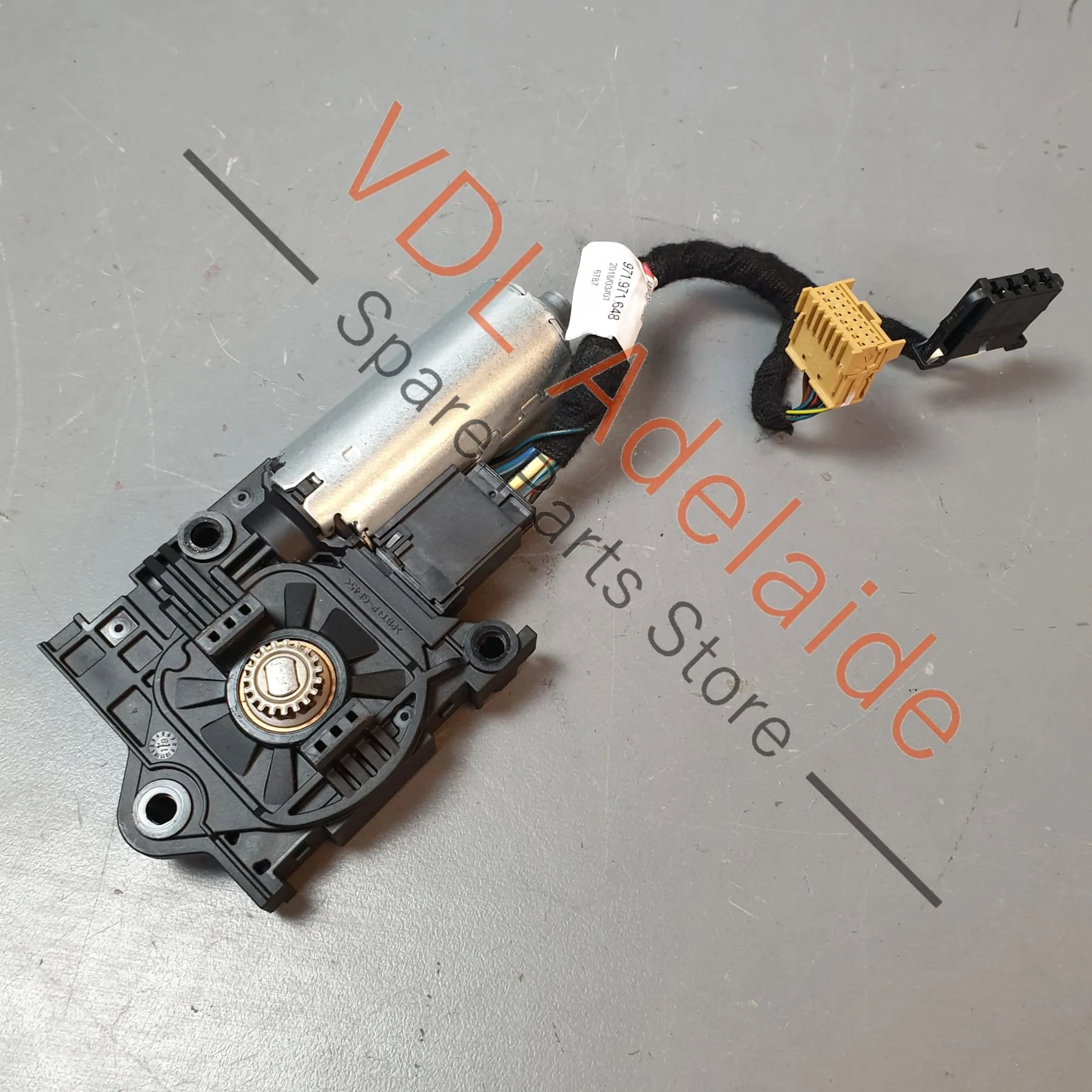 Porsche Power Sliding Roof Motor 9A795959100 - Image 7