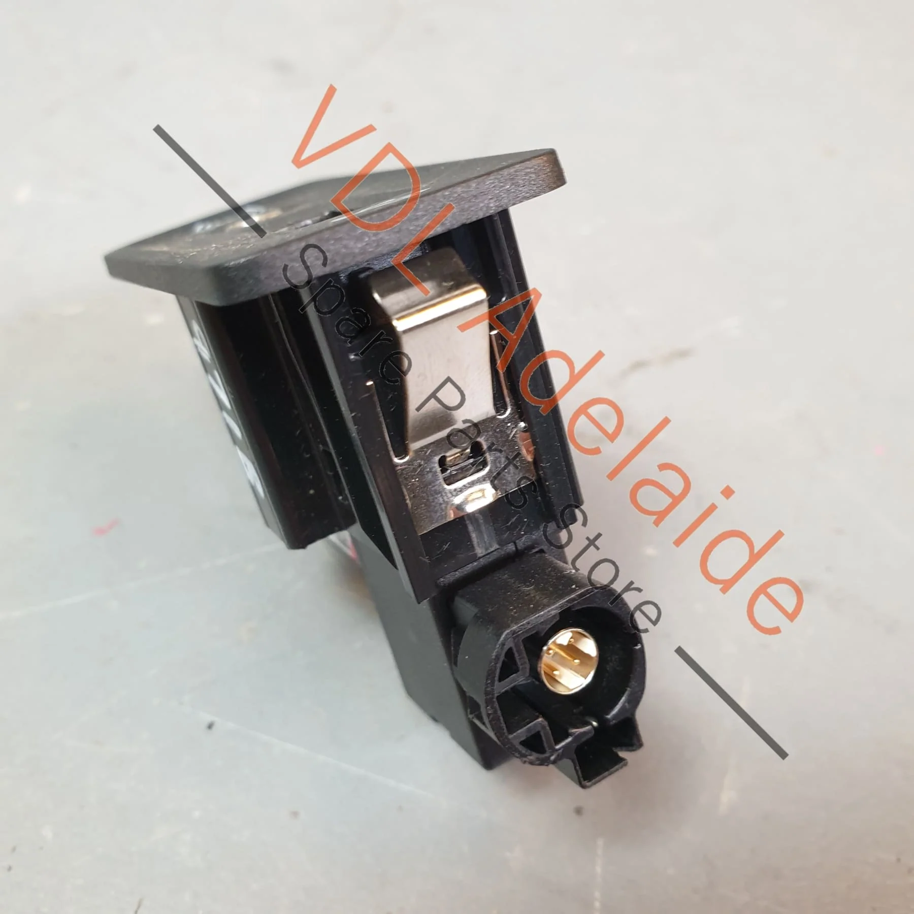 AUX USB Interface Port Socket 5G0035222E 5Q0035724 - Image 3