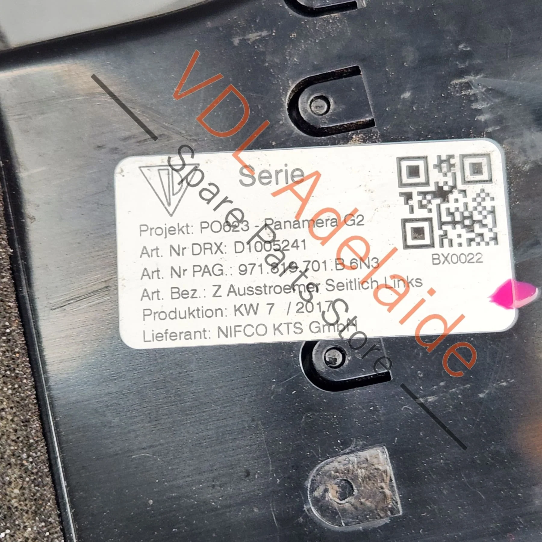 Porsche Panamera Left Side Dashboard AC Air Vent 971819701B 6N3 - Image 3