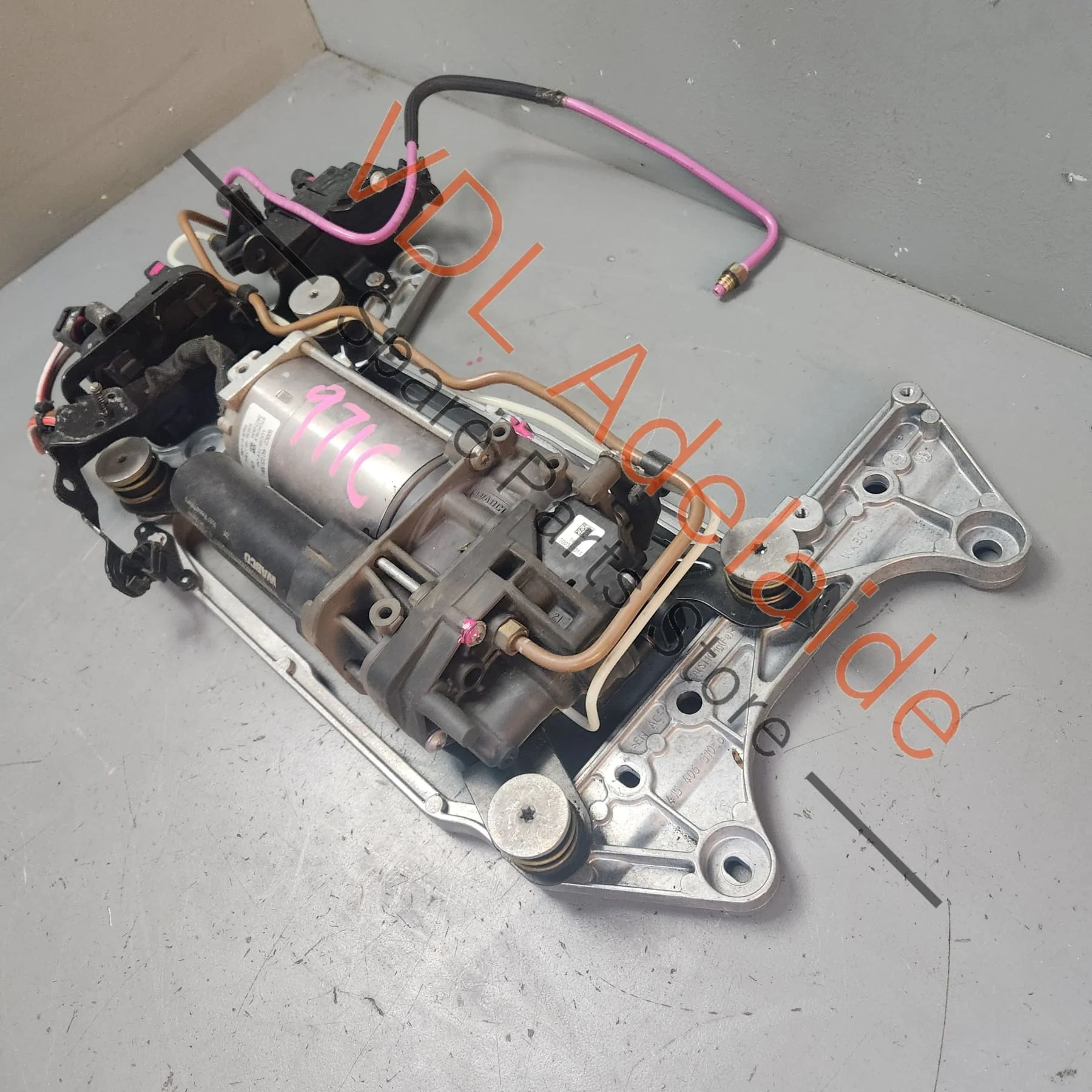 Porsche Panamera Air Suspension Pump & Valve Block 971616006G 971616591B 971616056C 971616007D - Image 3