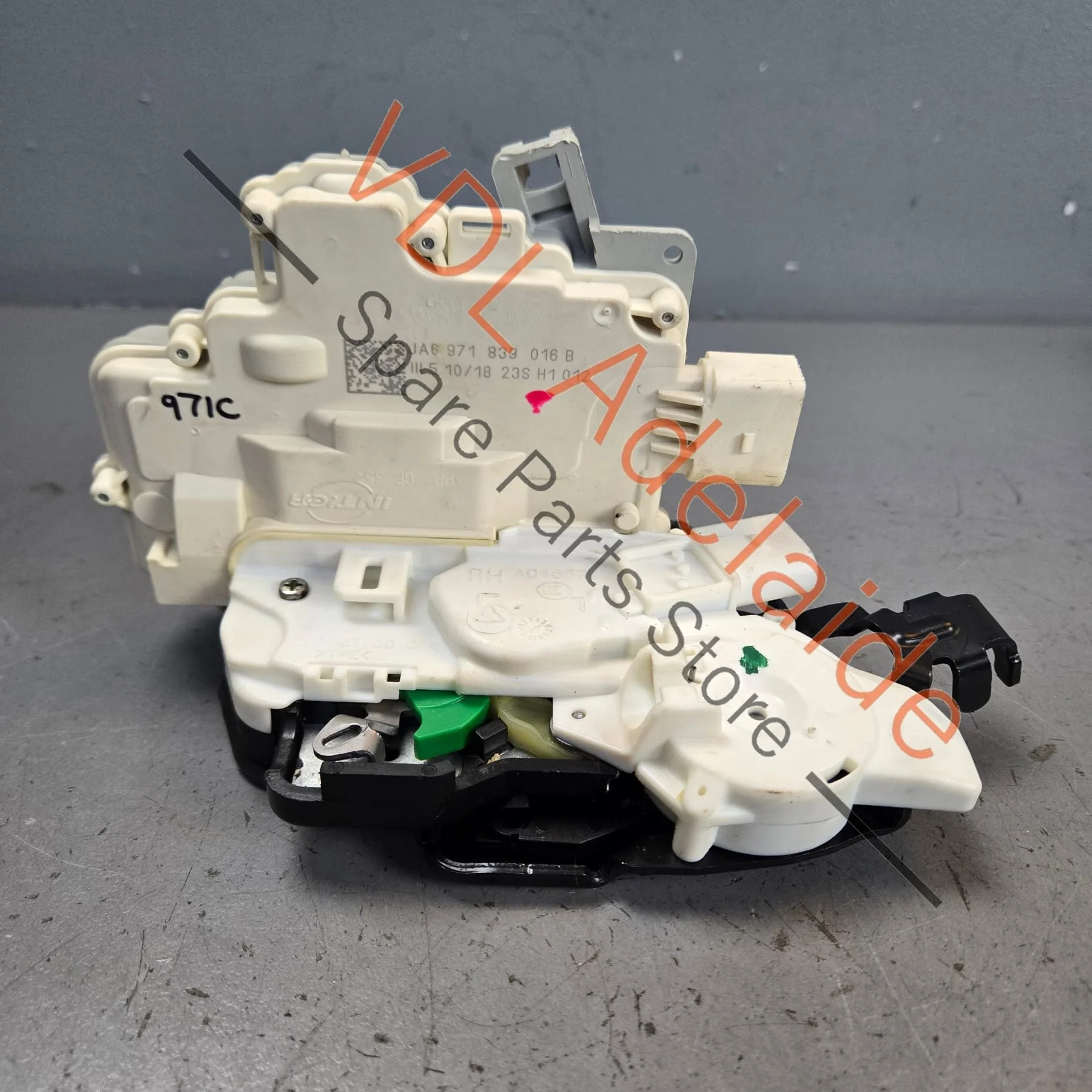 Porsche Panamera 971 2016-2023 Rear Right Passenger Side Door Lock Mechanism 971839016B 971839016E