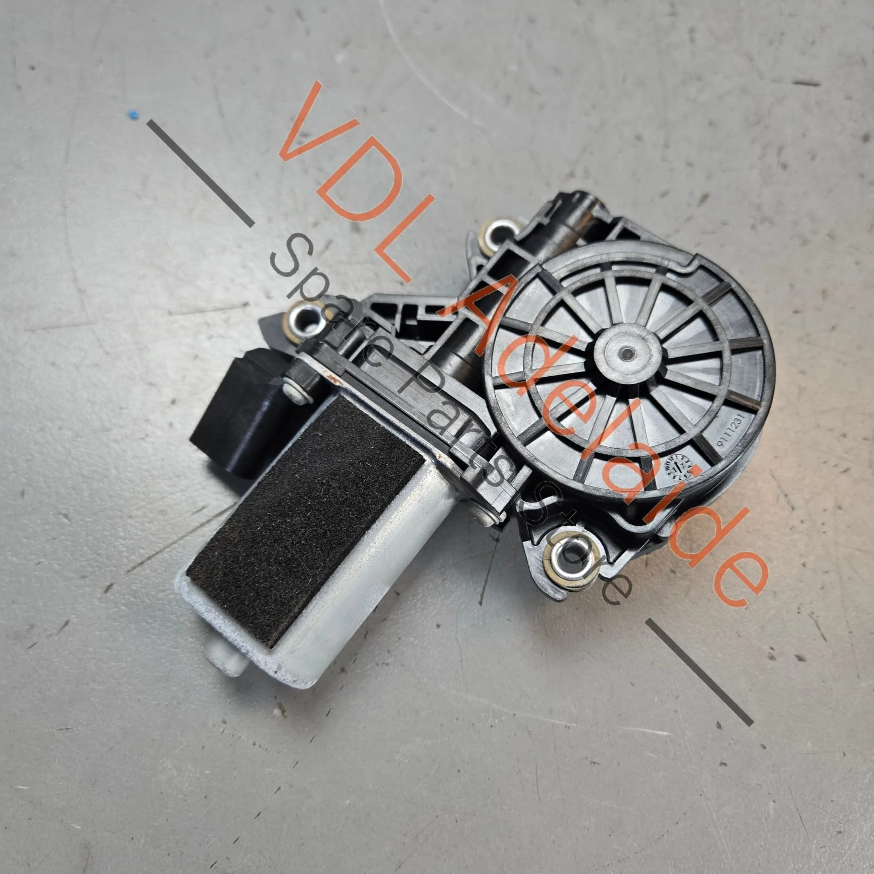 Porsche Panamera 971 Left Side LHS Door Closing Motor Drive Unit 4F0837059A - Image 3