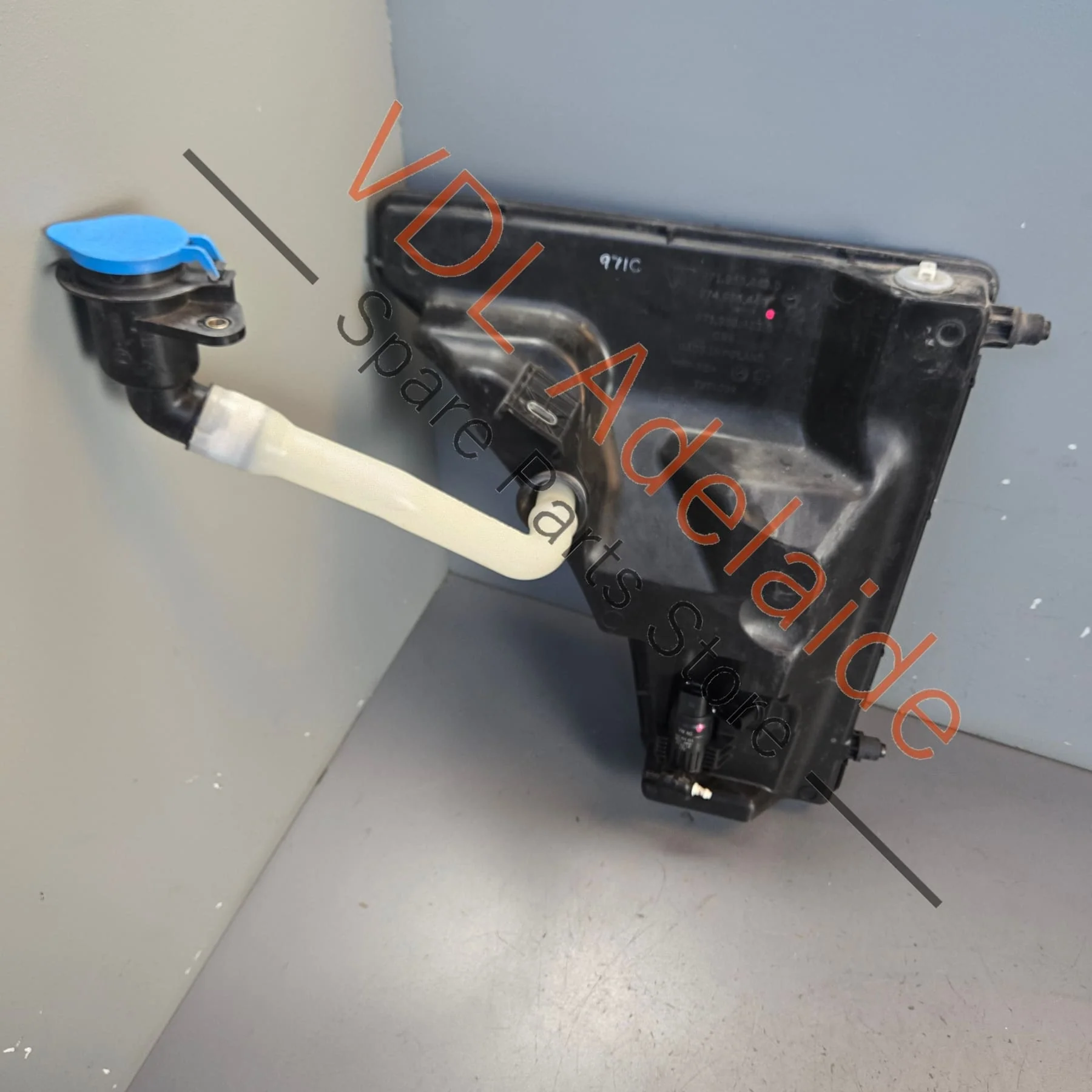 Porsche Panamera Turbo 971 Windscreen Washer Fluid Tank Reservoir Bottle