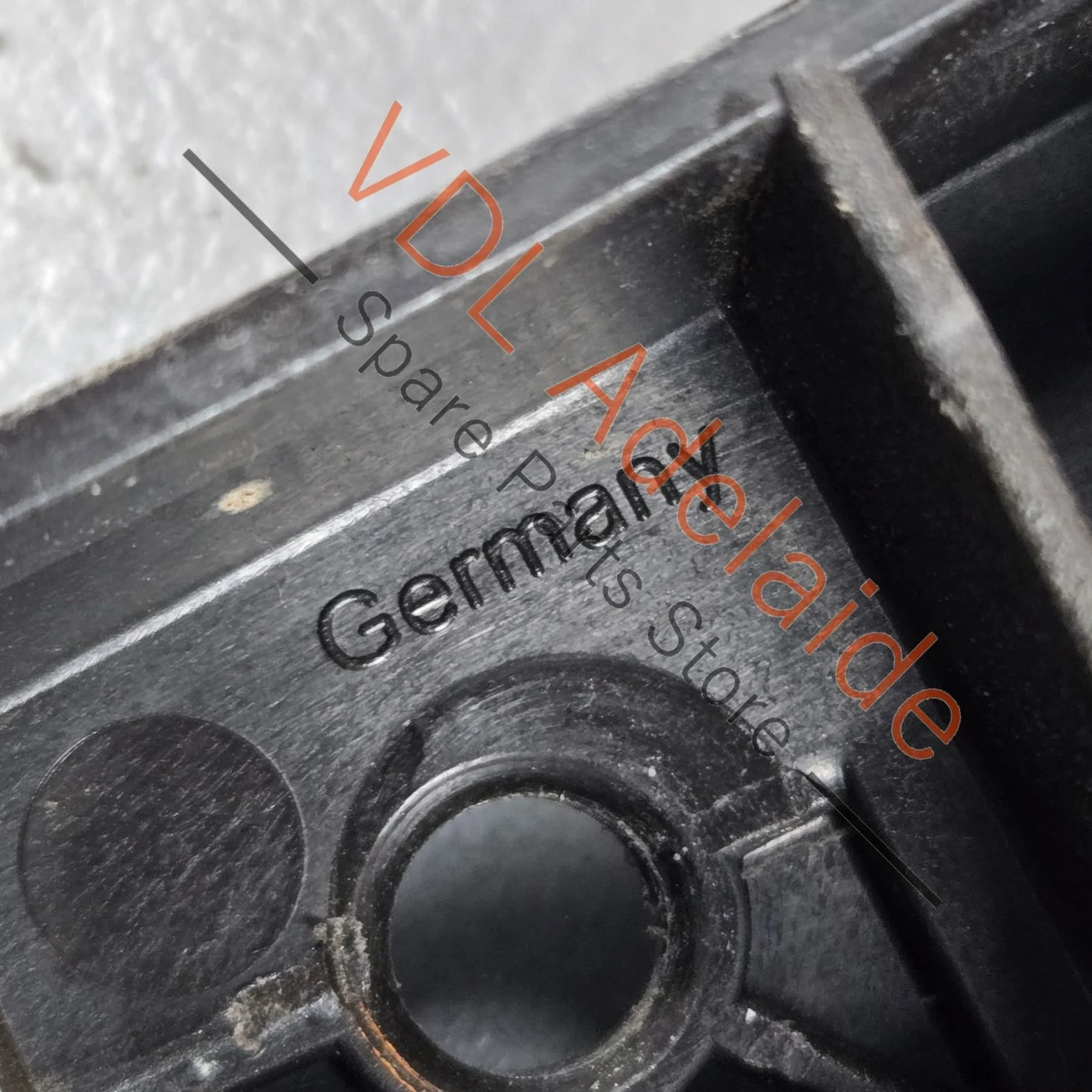 Porsche Panamera 971 Right Side Fender Bracket Guide Rail 971807284 - Image 4