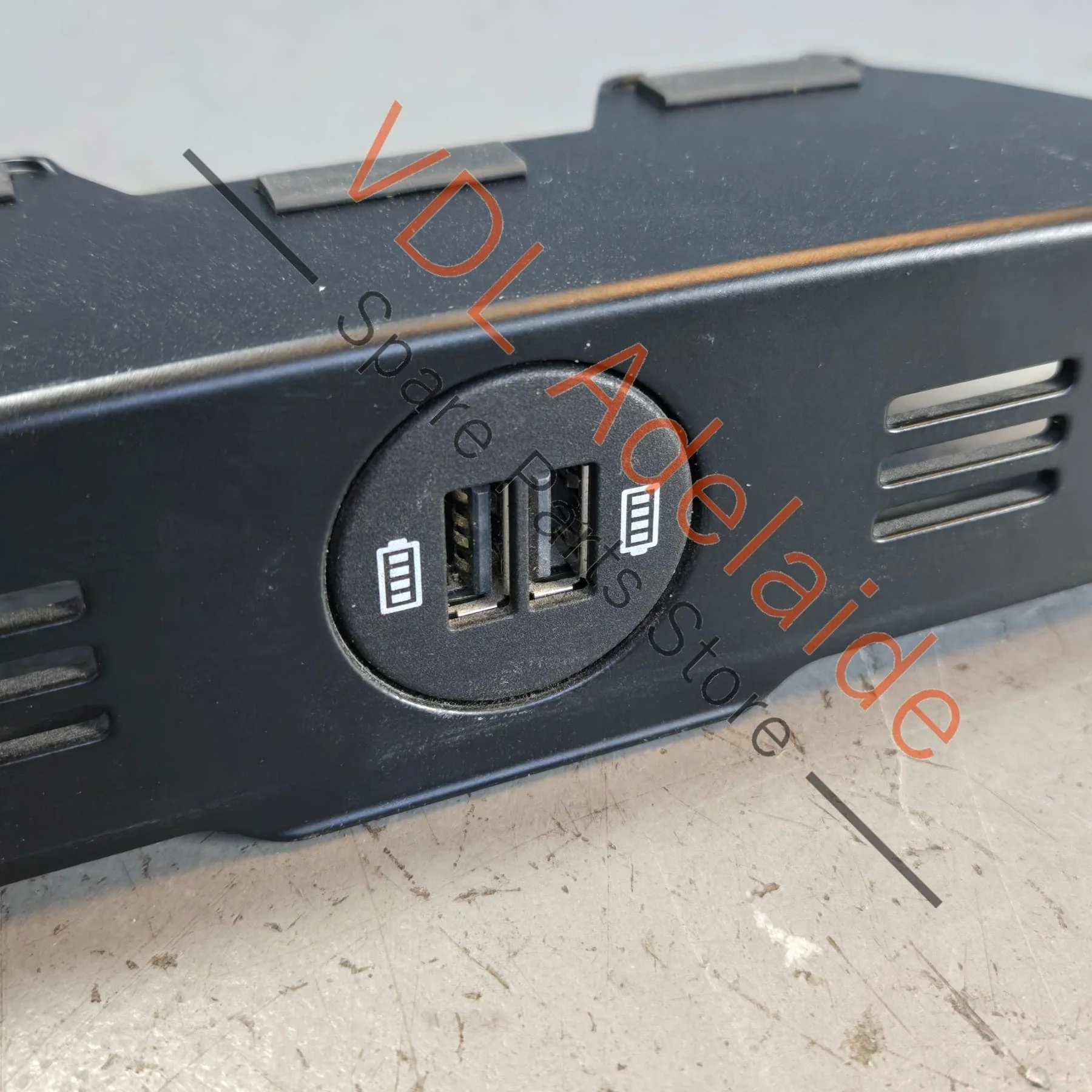 Porsche Audi Volkswagen Socket USB Connector 971035252C 971035252A 971035252F - Image 2