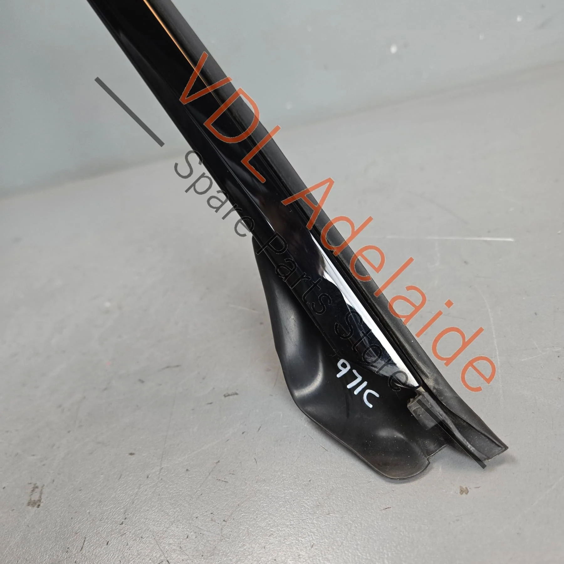 Porsche Panamera Right Front Upper Door Gloss Black Exterior Trim Molding Weather Seal 971837120B 971853102E  041 - Image 5