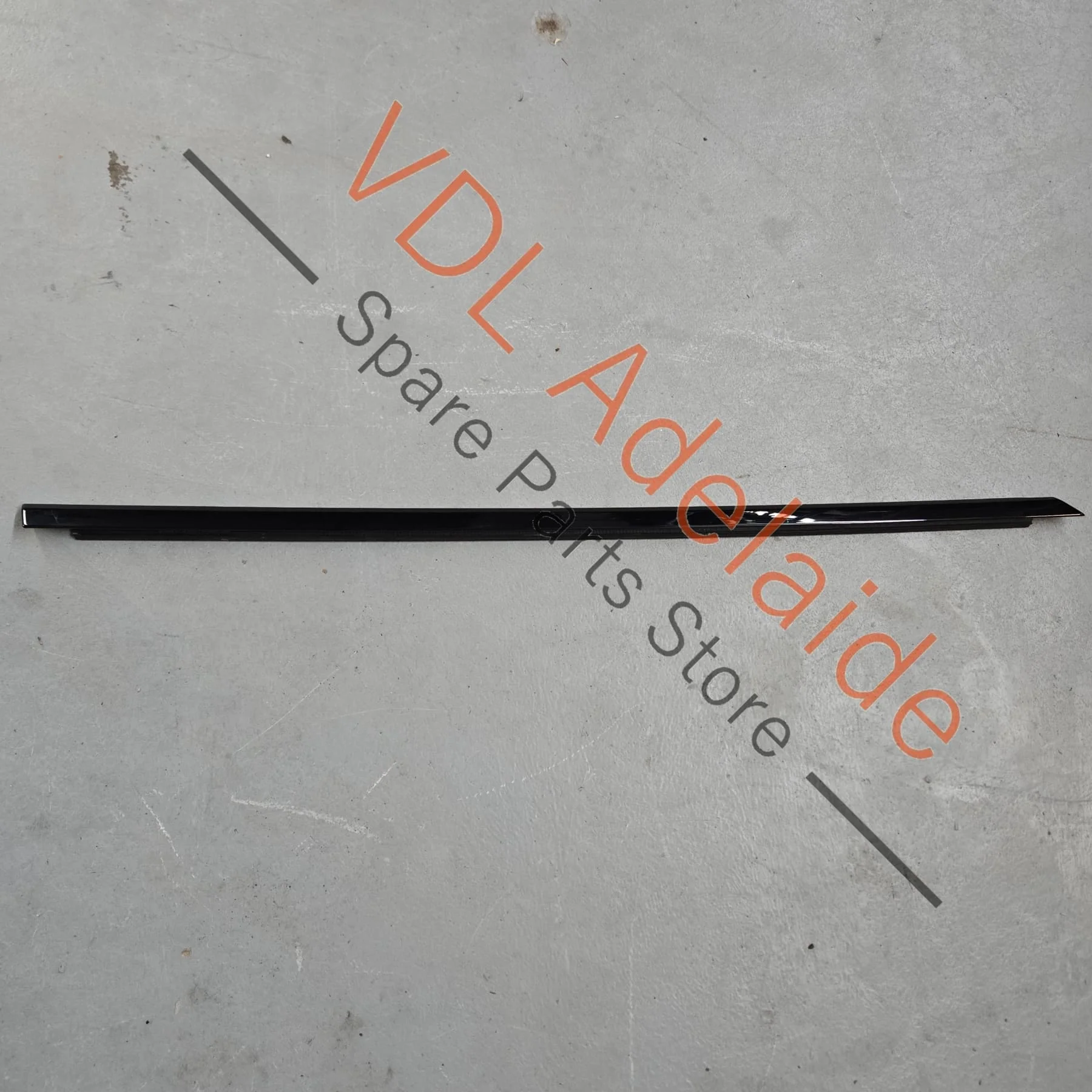 Porsche Panamera Right Front Lower Door Gloss Black Exterior Trim Molding Weather Seal 971853102E 041
