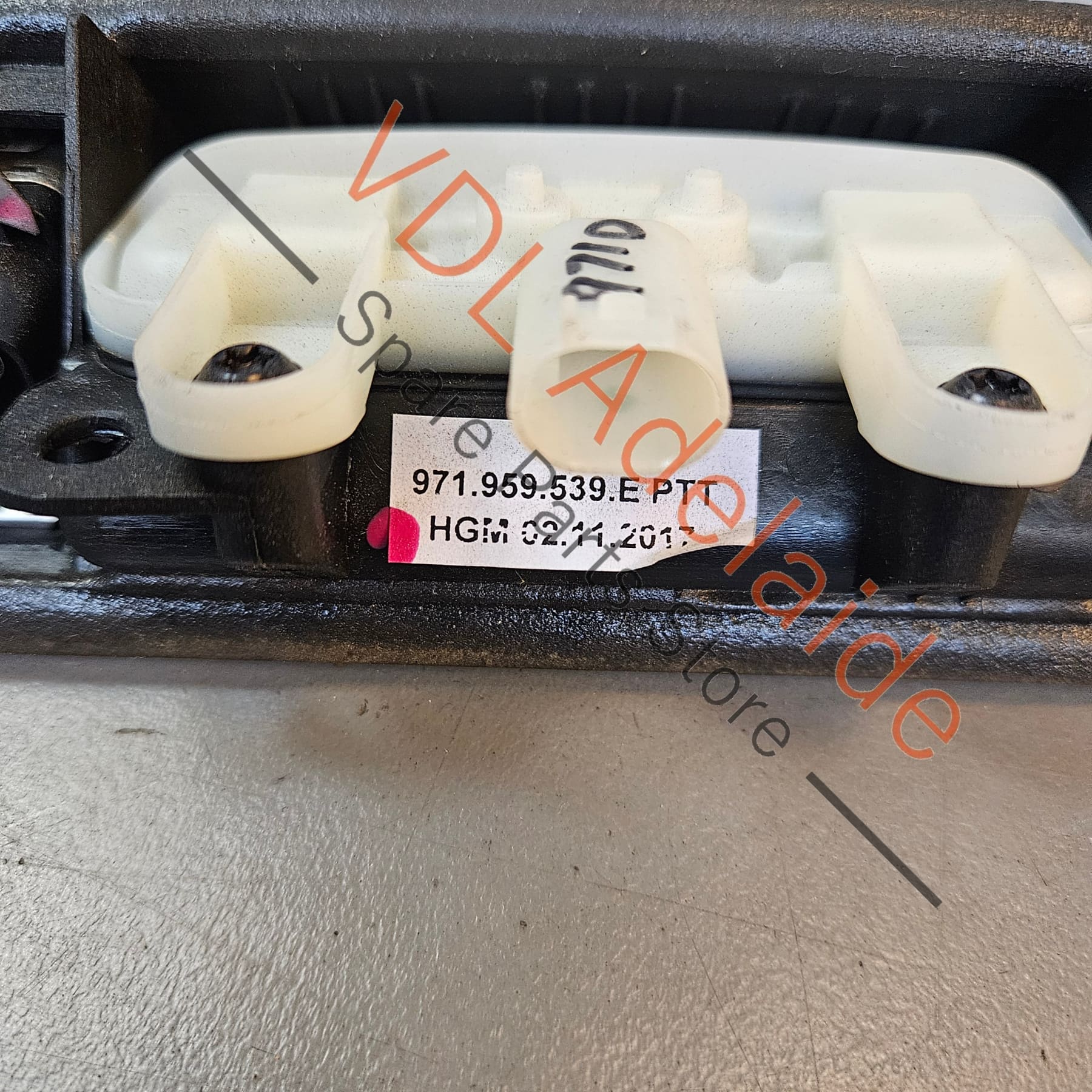 Porsche Panamera Rear Boot Hatch Trunk Opening Handle Button Switch with Camera 971959539E 1E0 5Q0980546A - Image 5