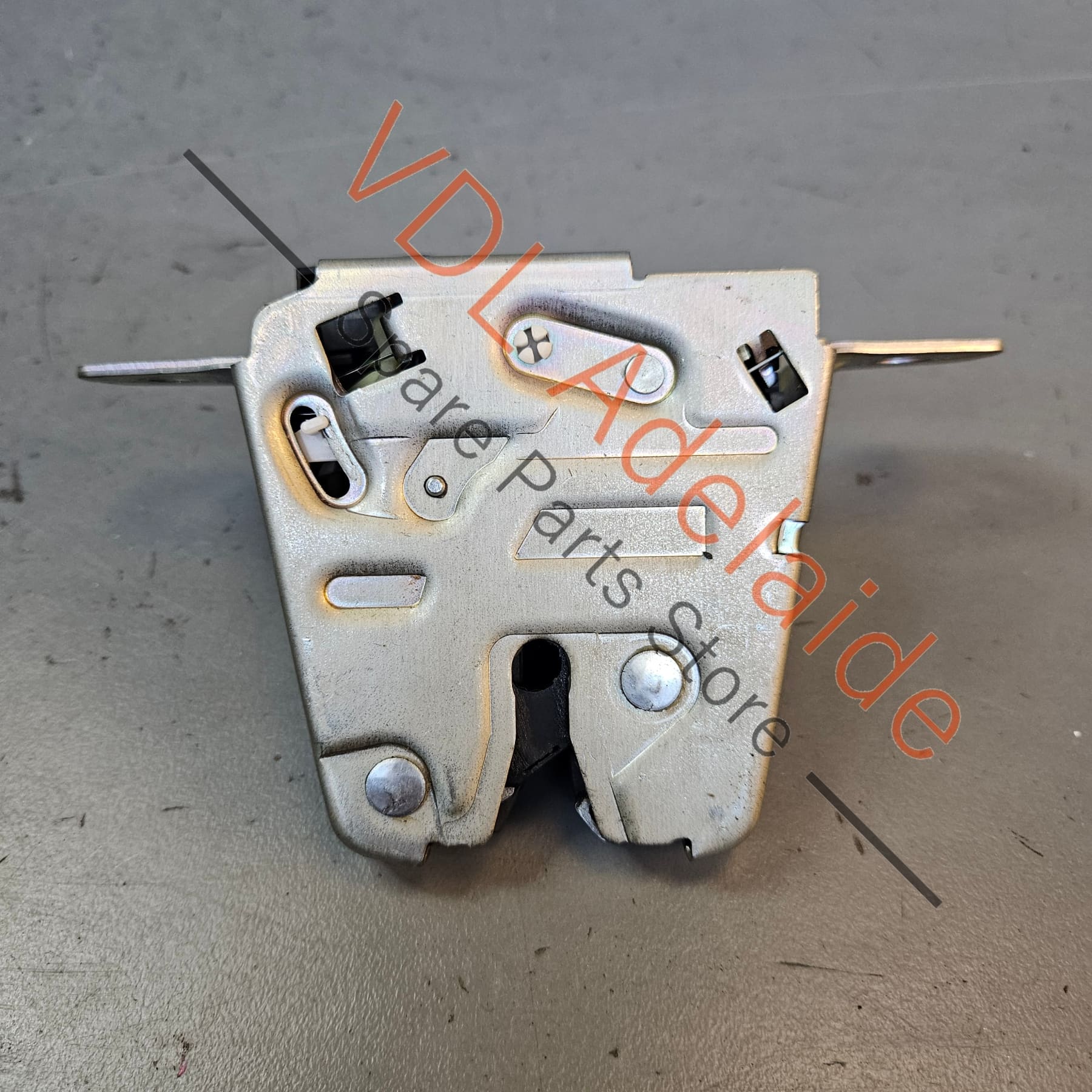 Porsche Panamera Turbo 971 Boot Rear Hatch Trunk Lock Mechanism 971827447A - Image 4