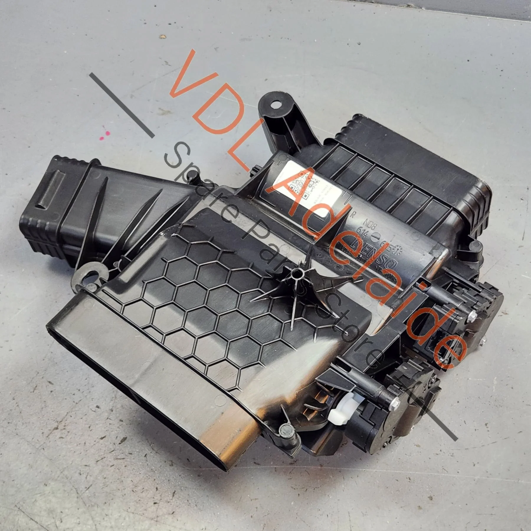 Porsche Panamera Rear Passenger Air Conditioning Heating Duct Solenoid Right 9A781532601 971815326E - Image 4