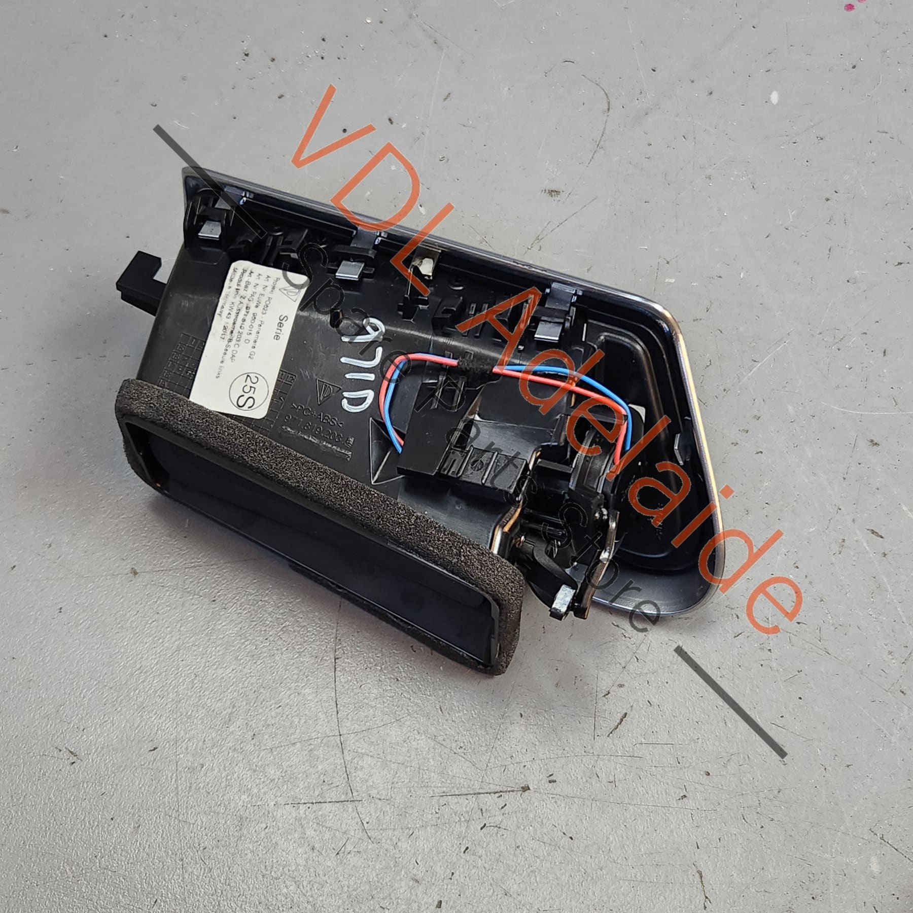 Porsche Panamera 971 AC Air Aircon Vent for Left Lower B-Pillar 971819203C - Image 2