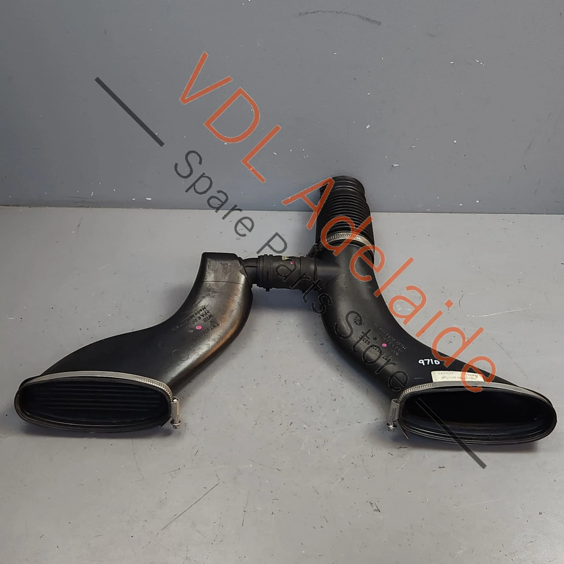 Porsche Panamera 3.0 Petrol Air Intake Pipe Hose 971129532D  971129533C 971128629 - Image 3