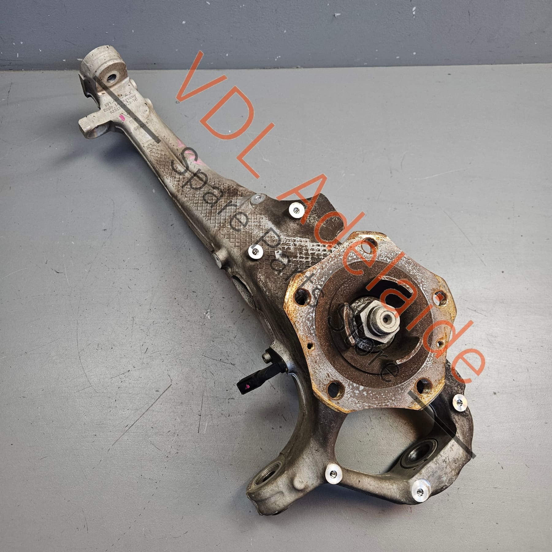 Porsche Panamera Wheel Bearing Housing with Bearing Right Side Hub Knuckle Suspension 971407246K 971407246H PAE407621
