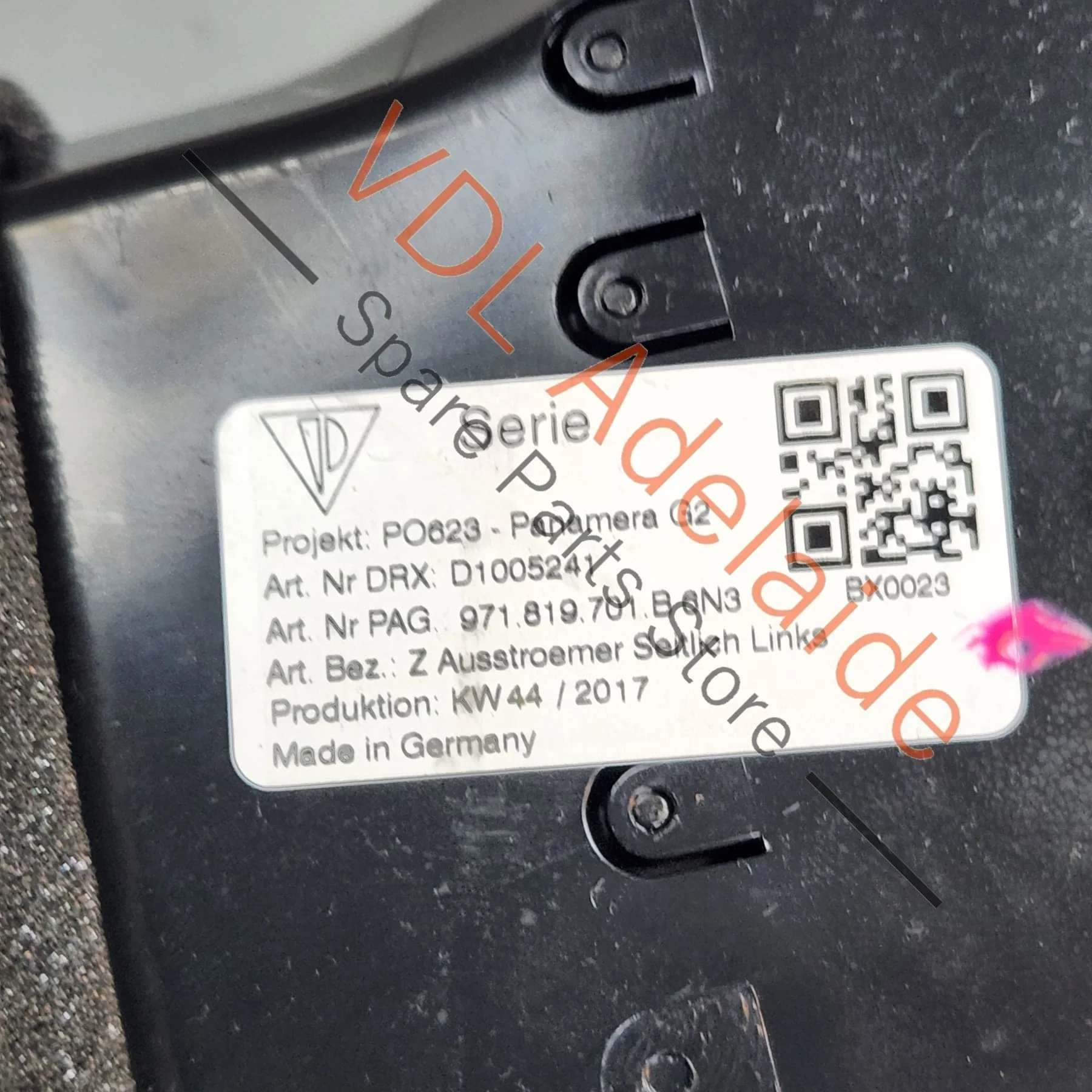 Porsche Panamera Left Side Dashboard AC Air Vent 971819701B 6N3 - Image 5