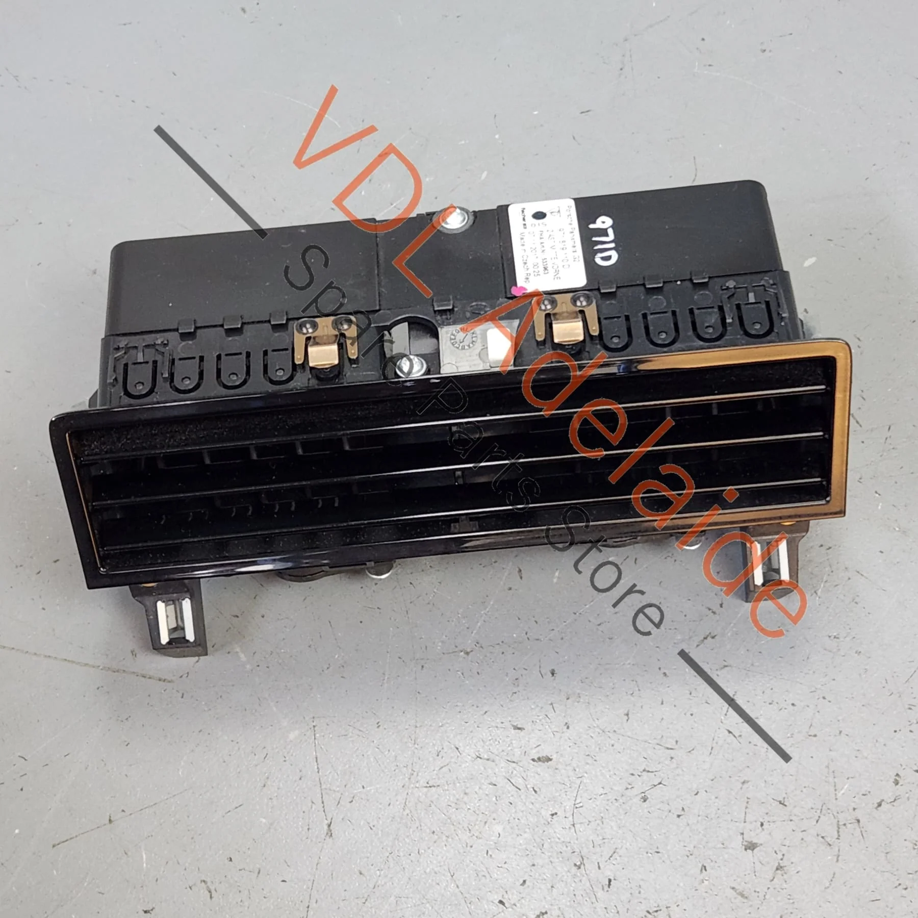 Porsche Panamera Gloss Black Front Dash Air Conditioning Vent 971819110FOV3 - Image 2
