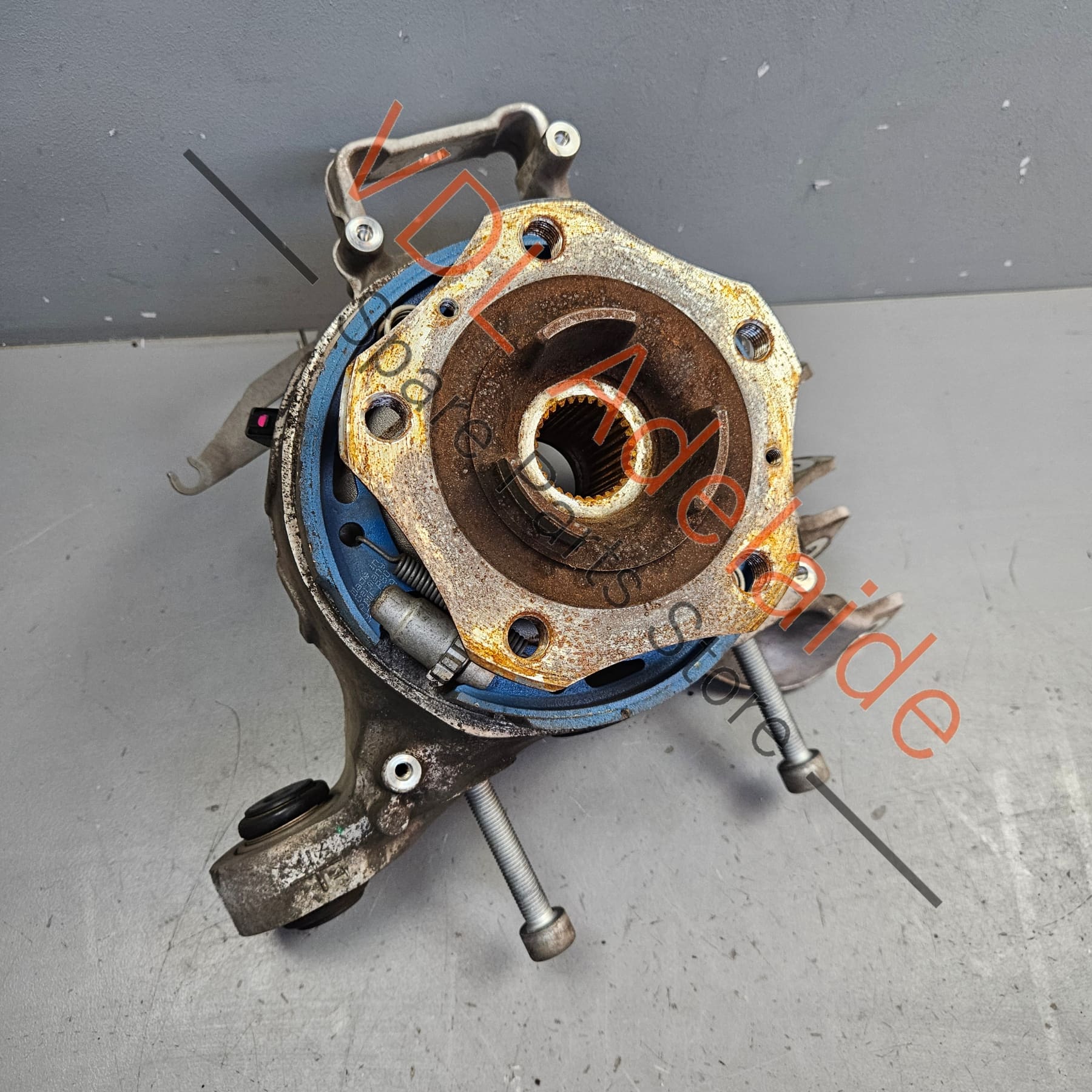 Porsche Panamera Left Rear Suspension Hub Knuckle with Wheel Bearing 971505435B 971505435G