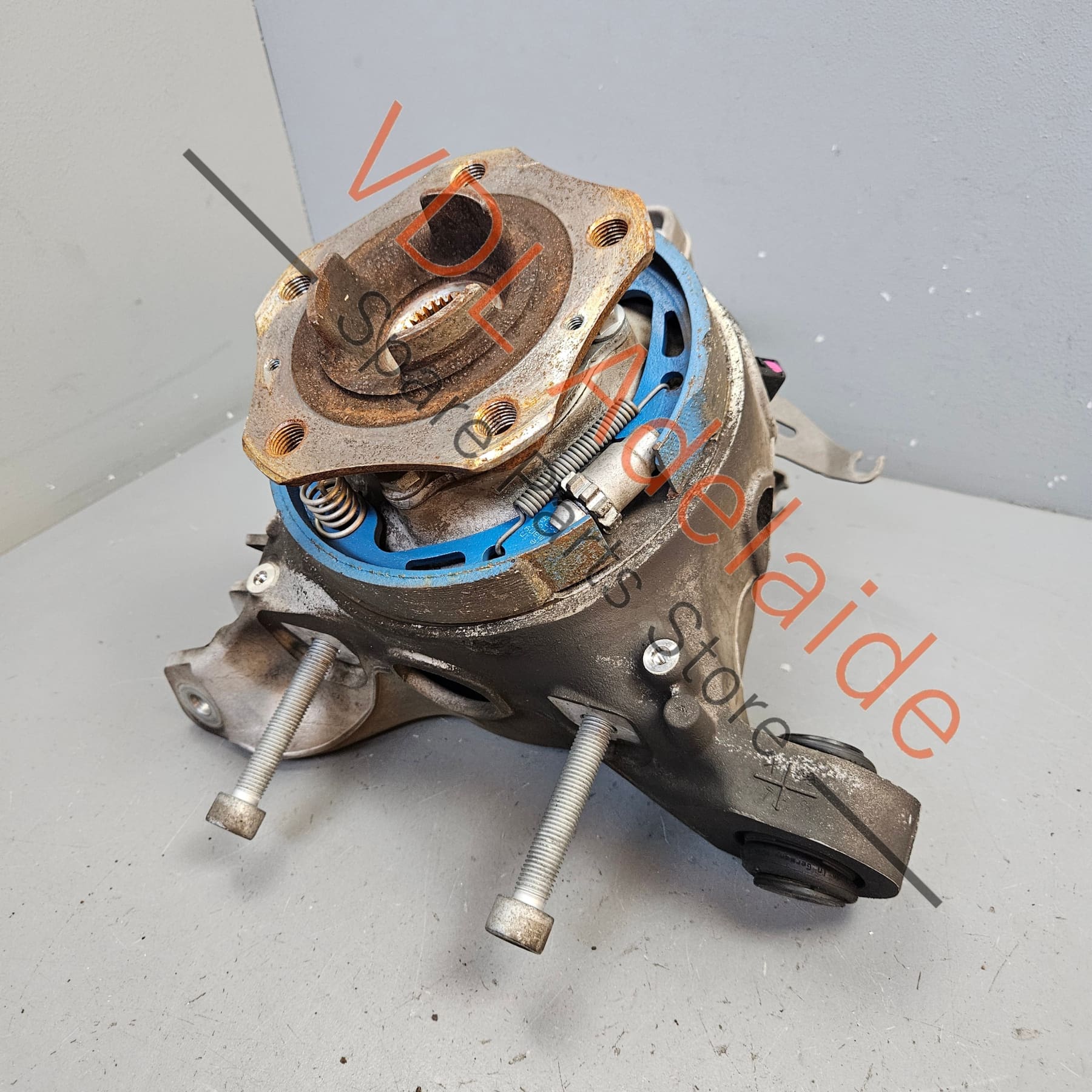 Porsche Panamera Right Rear Suspension Hub Knuckle with Wheel Bearing 971505436B 971505436G