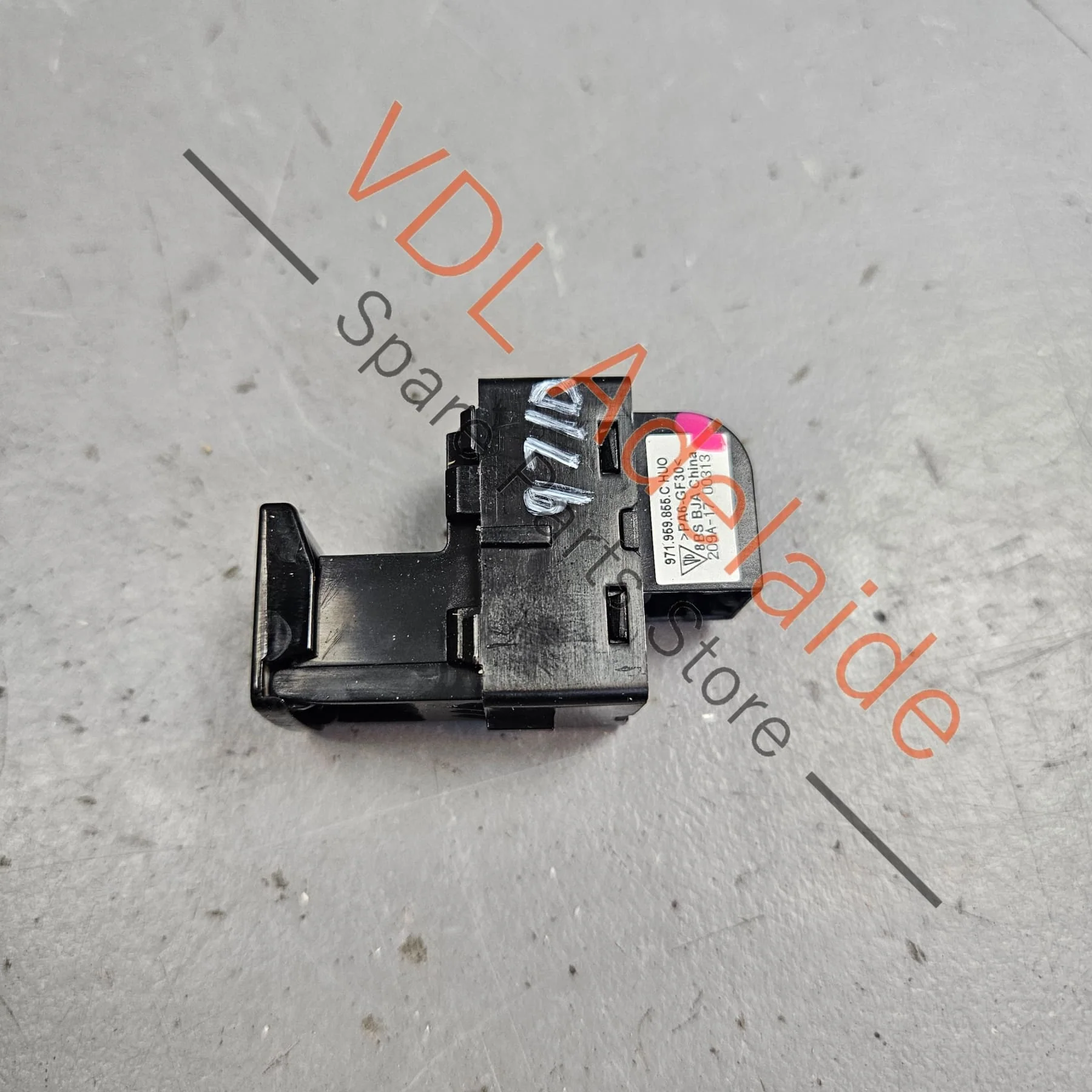 Porsche Cayenne Panamera Passenger Window Switch 971959855C HUO - Image 4
