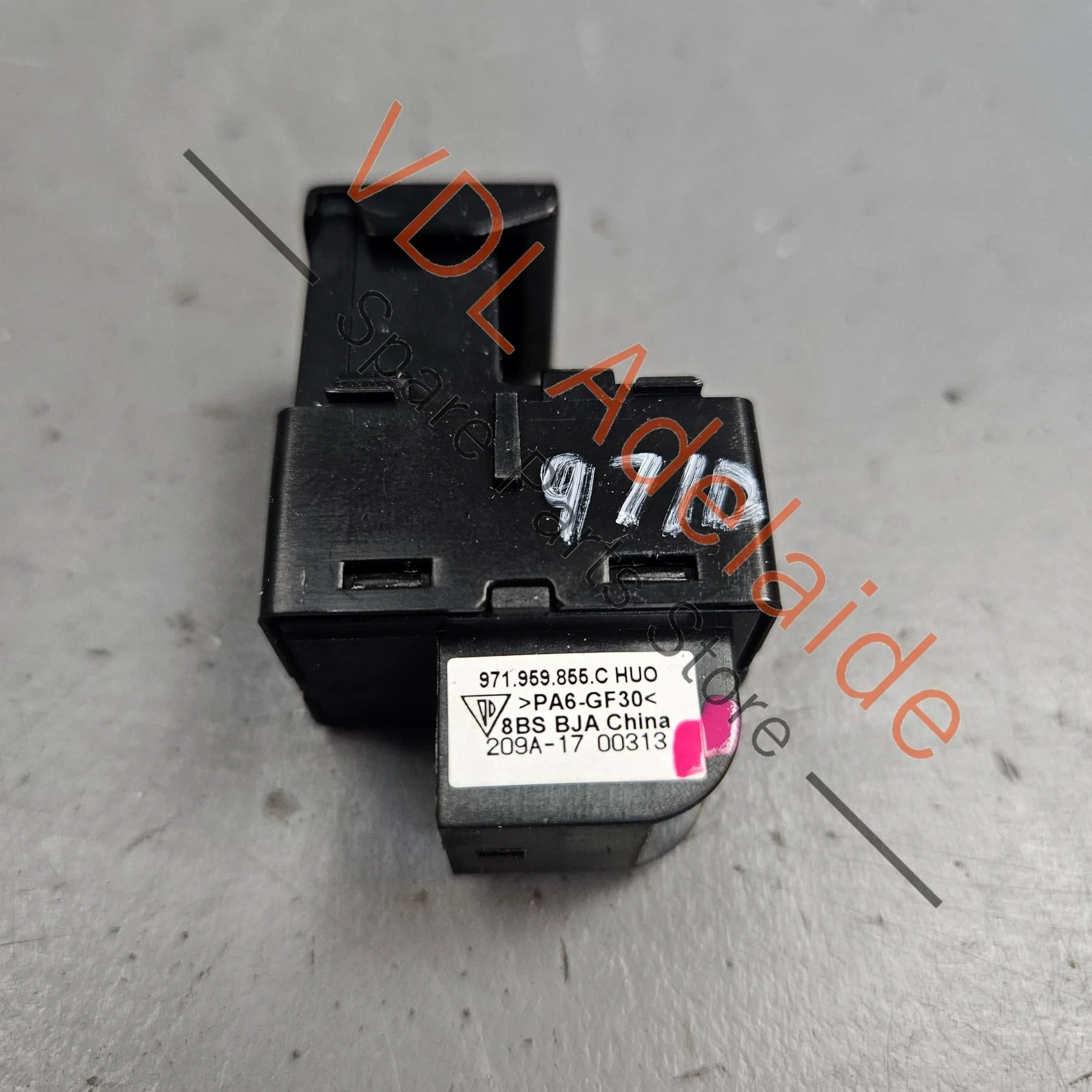 Porsche Cayenne Panamera Passenger Window Switch 971959855C HUO - Image 5