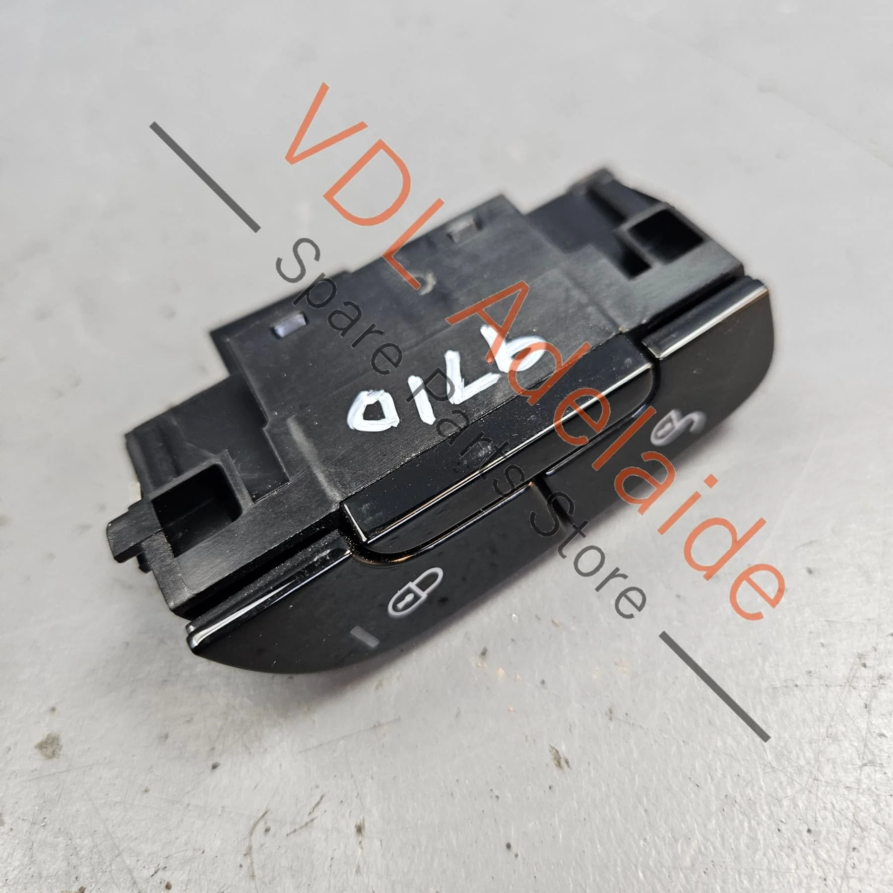 Porsche Panamera 971 LHS Left Side Central Lock Locking Switch 971962125F OV3 - Image 4