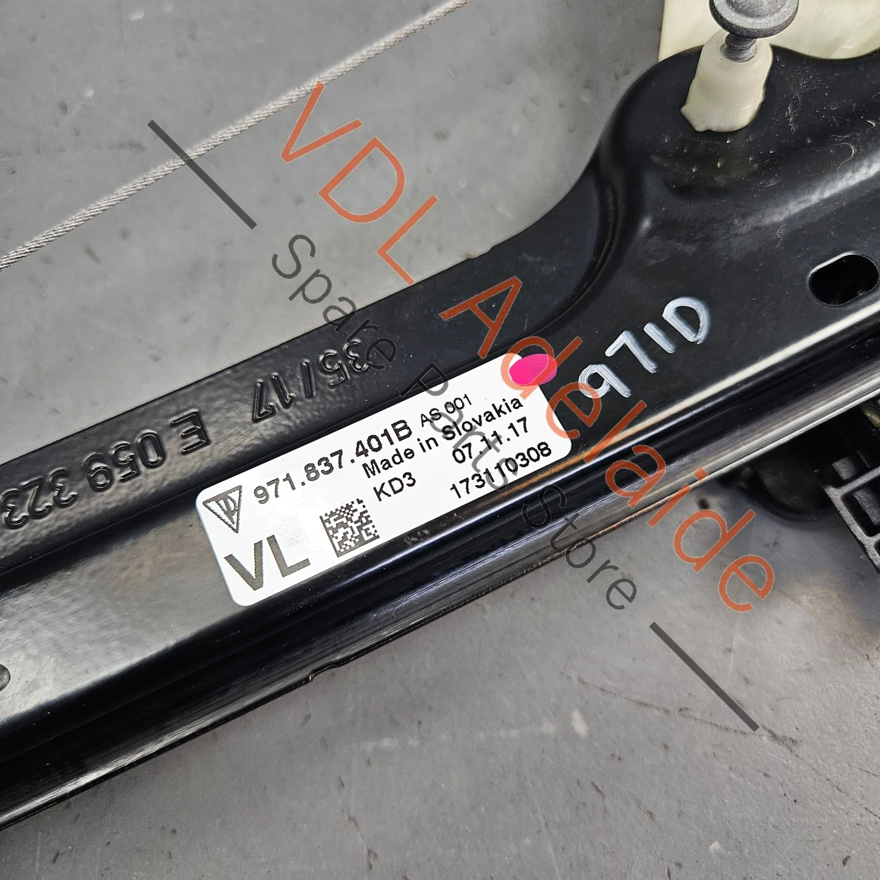 Porsche Panamera 971 Window Regulator Front Left 971837401 - Image 2