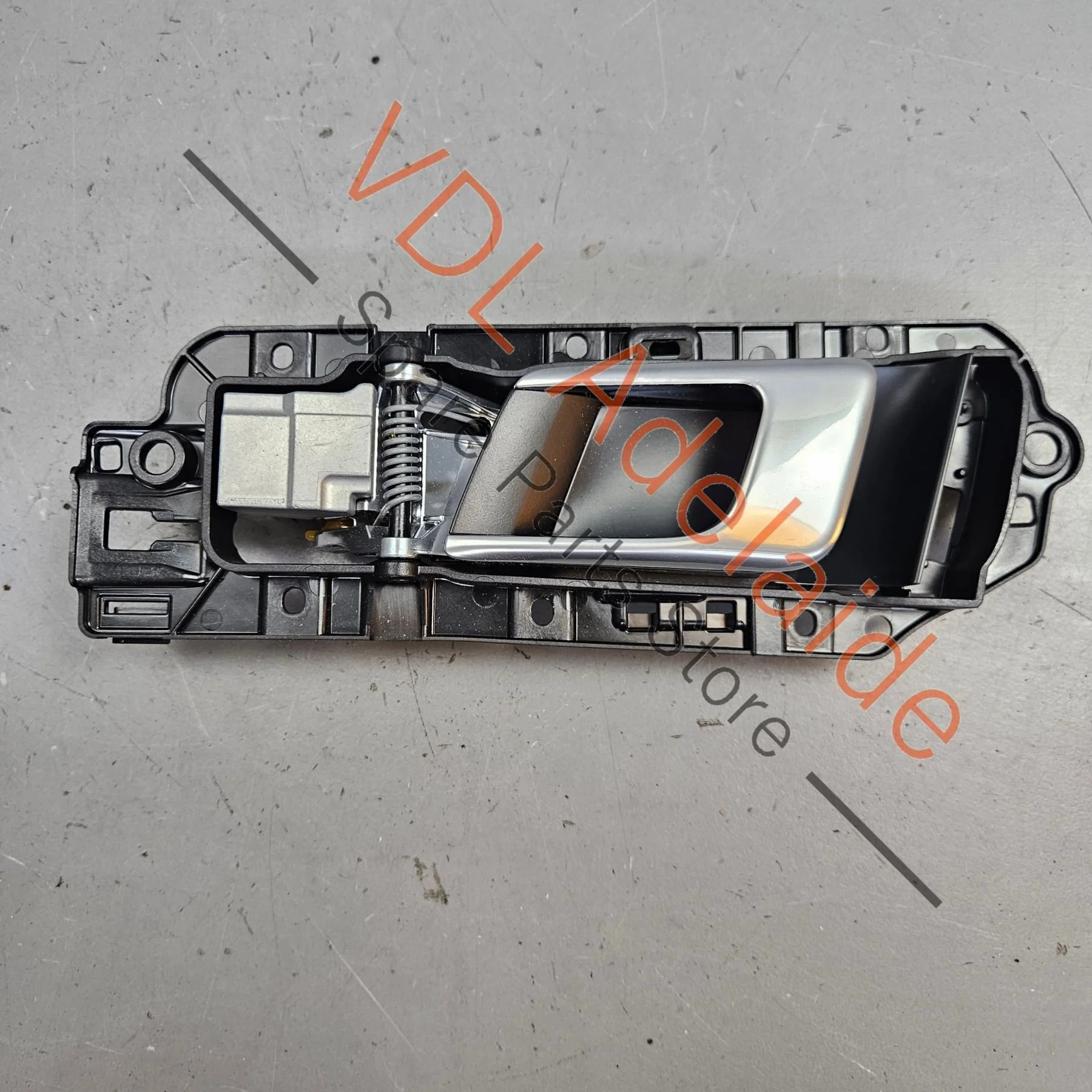 Porsche Panamera Left Side Interior Door Handle Pull Actuator w Trim 971837019C CZO suits front or rear