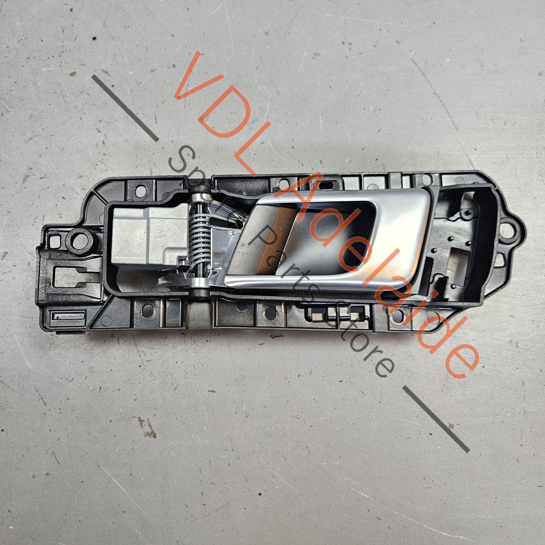 Porsche Panamera Left Side Interior Door Handle Pull Actuator w Trim 971837019C CZO suits front or rear - Image 5