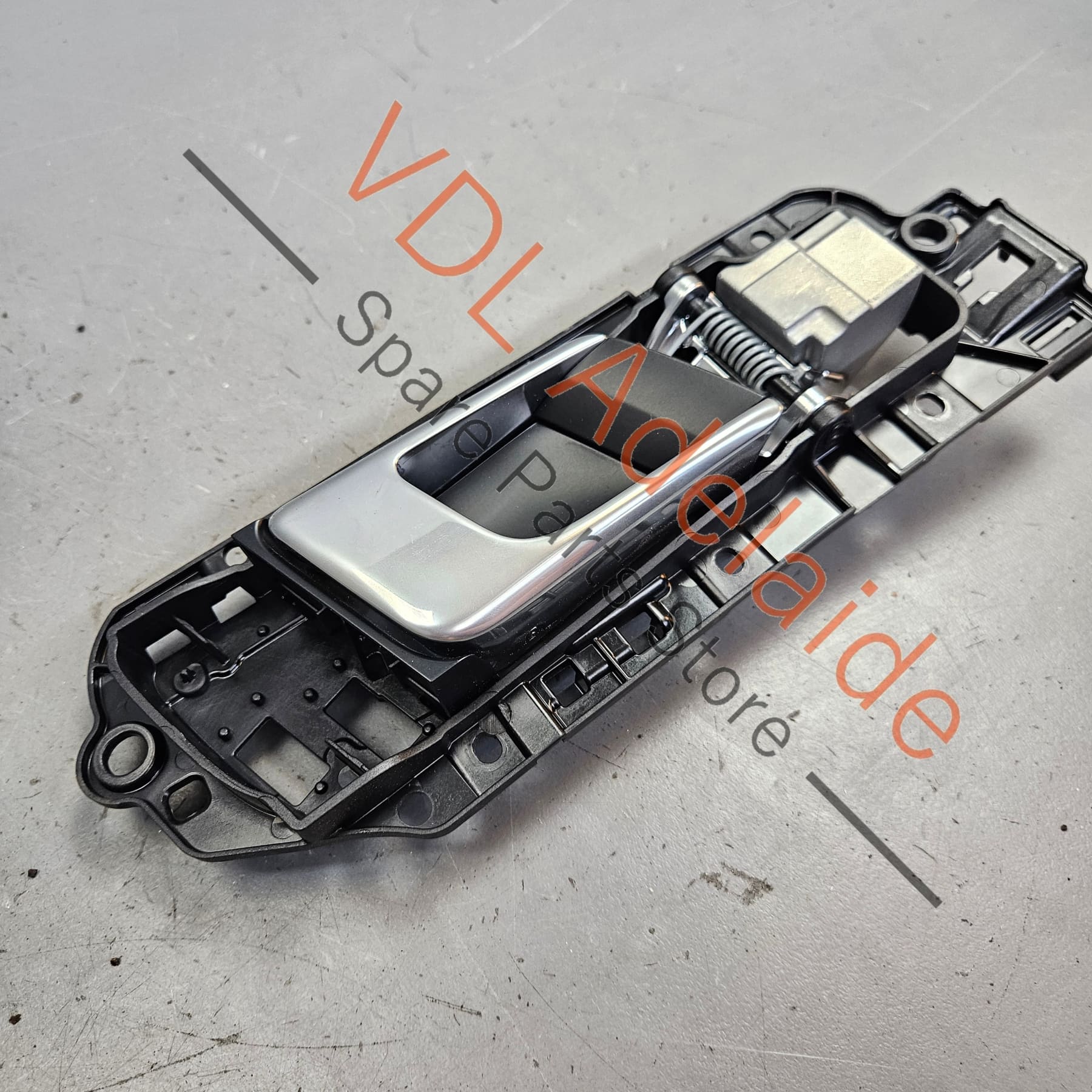 Porsche Panamera Right Side Interior Door Handle Pull Actuator w Trim 971837020C CZO suits front or rear - Image 8