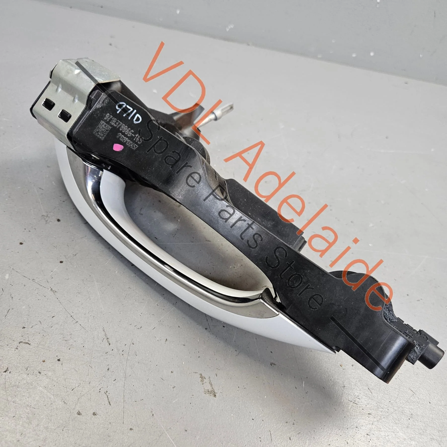 Porsche Panamera Right Front Exterior Door Handle 971800375GY 971837206FY G2X - Image 2