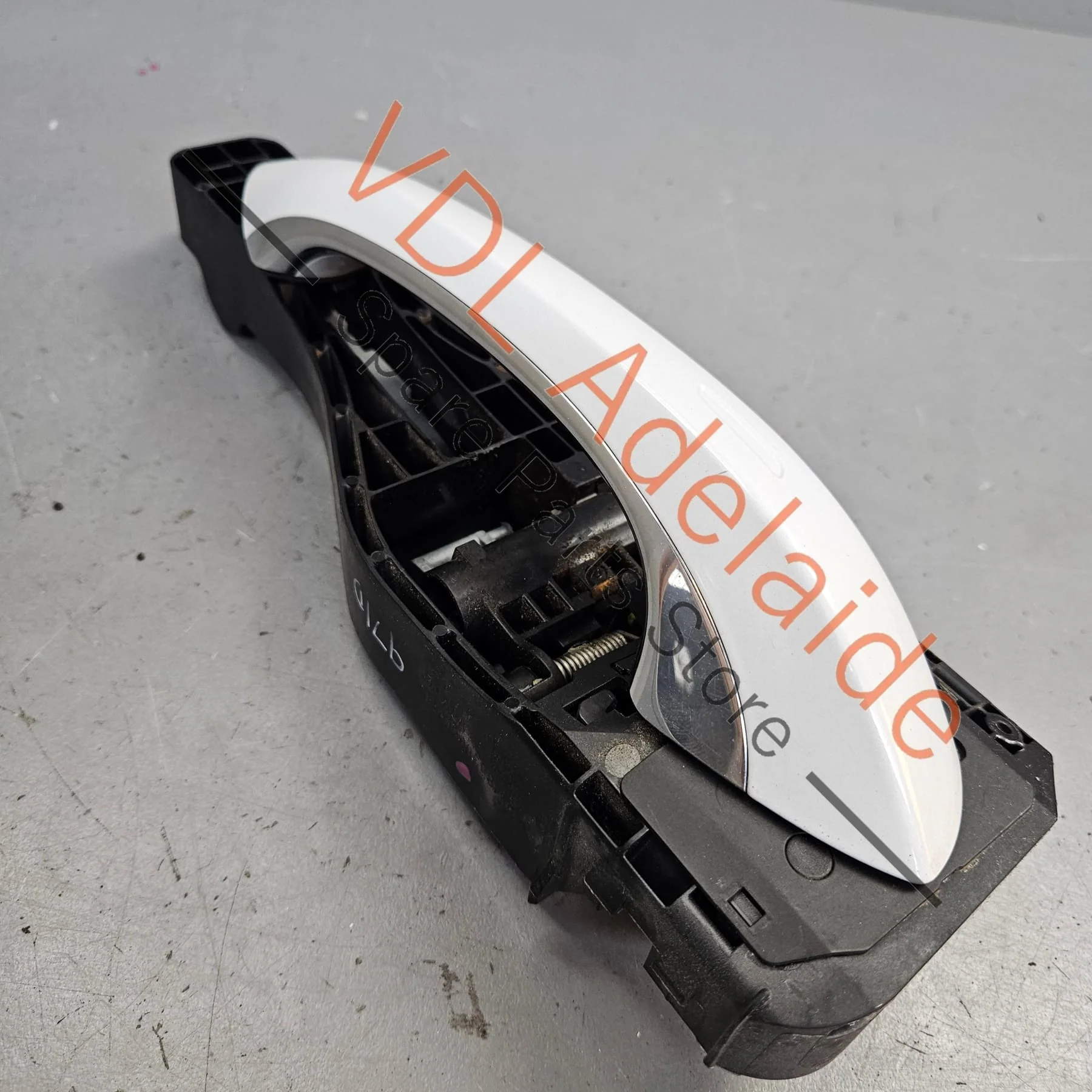 Porsche Panamera Right Side Exterior Passenger Door Handle 971837206FY G2X - Image 2