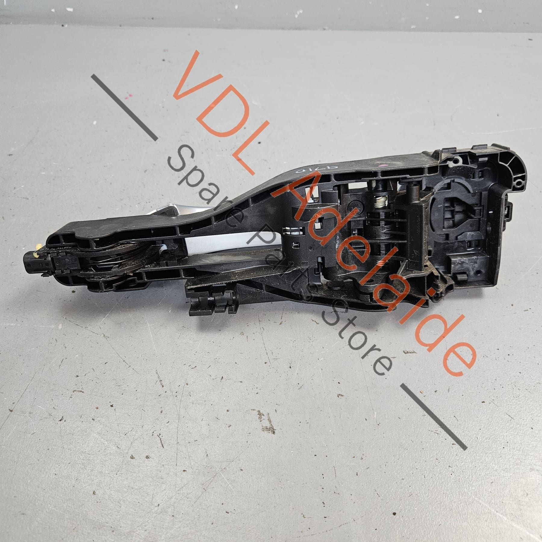 Porsche Panamera Right Side Exterior Passenger Door Handle 971837206FY G2X - Image 3