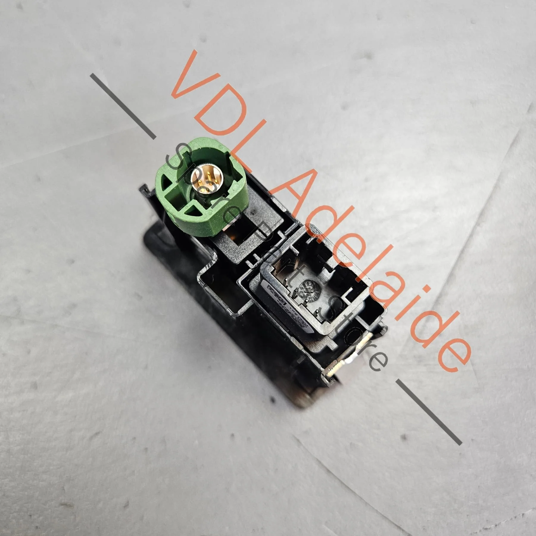 Porsche USB Audio Aux In Auxiliary Media Socket Jack 971035222A 5G0035222A - Image 6