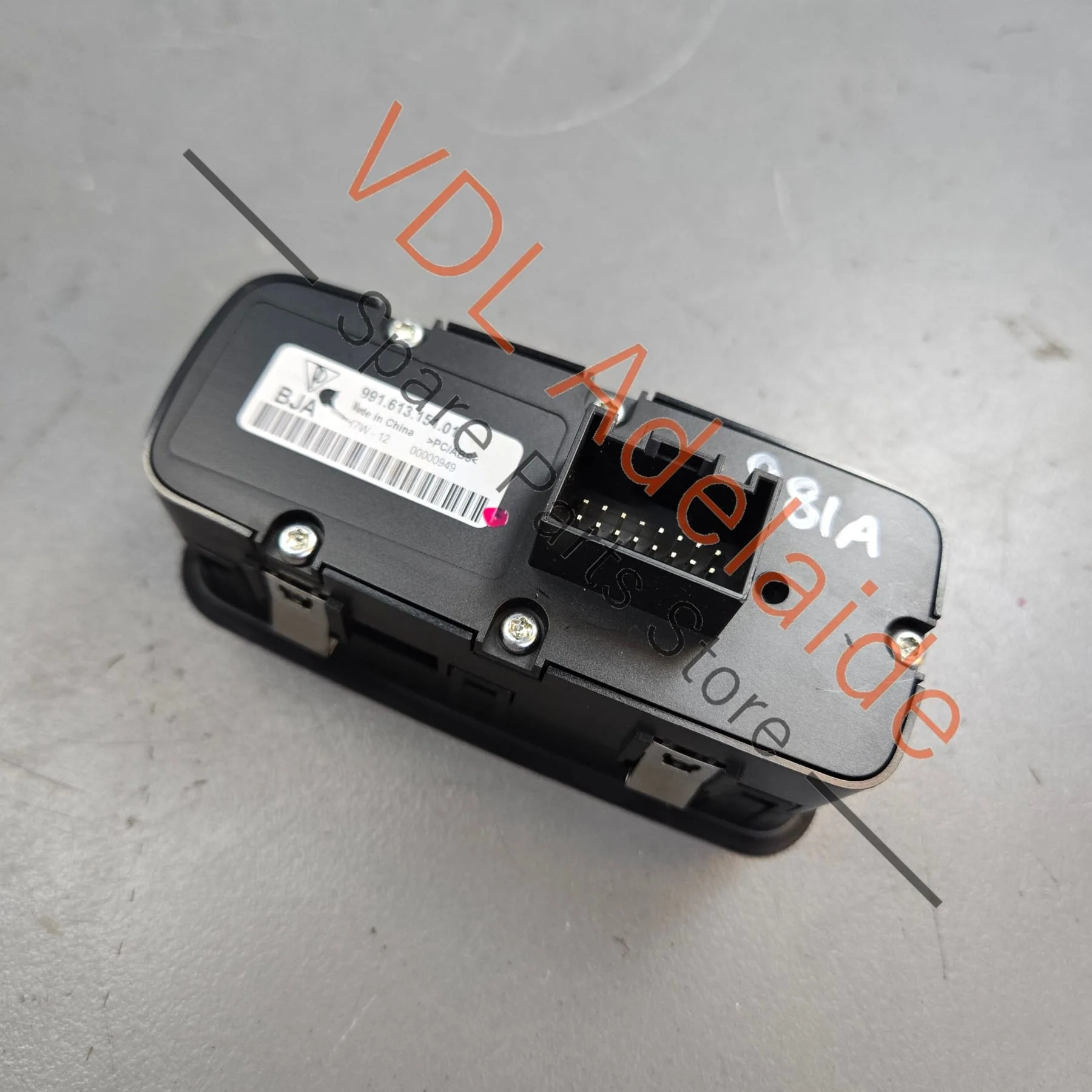 Genuine OEM Porsche Cayman Boxster 911 Drivers Door Power Window Switch 99161315102 DML - Image 6
