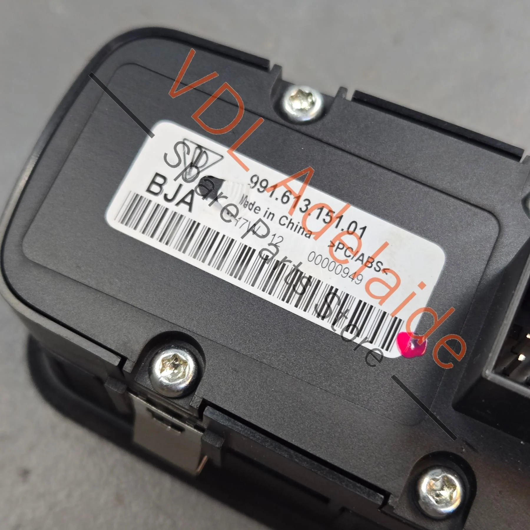 Genuine OEM Porsche Cayman Boxster 911 Drivers Door Power Window Switch 99161315102 DML - Image 7
