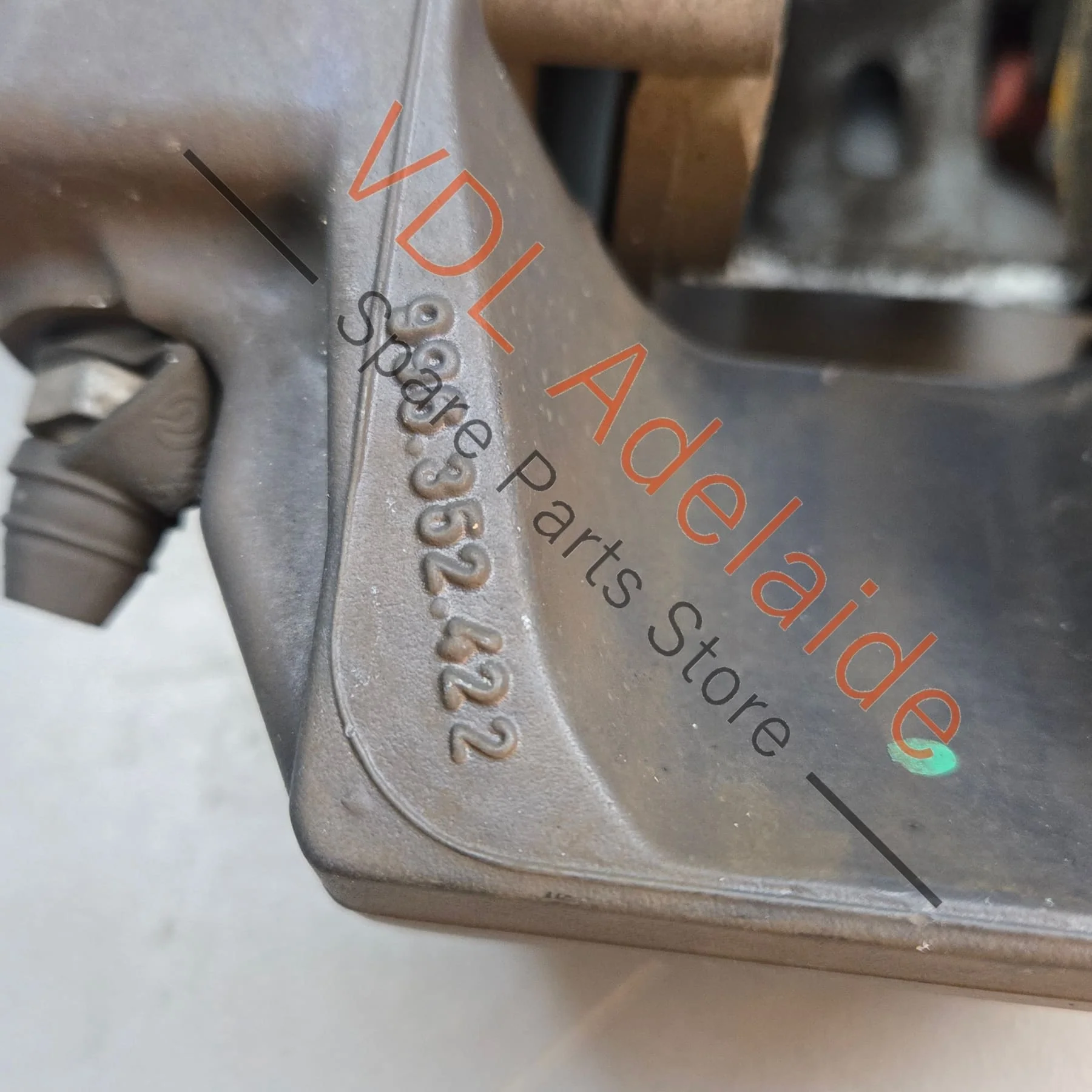 Porsche 911 Cayman Boxster Rear Brembo 4 piston Brake Caliper Pair Set 98635242302 996352422 - Image 6