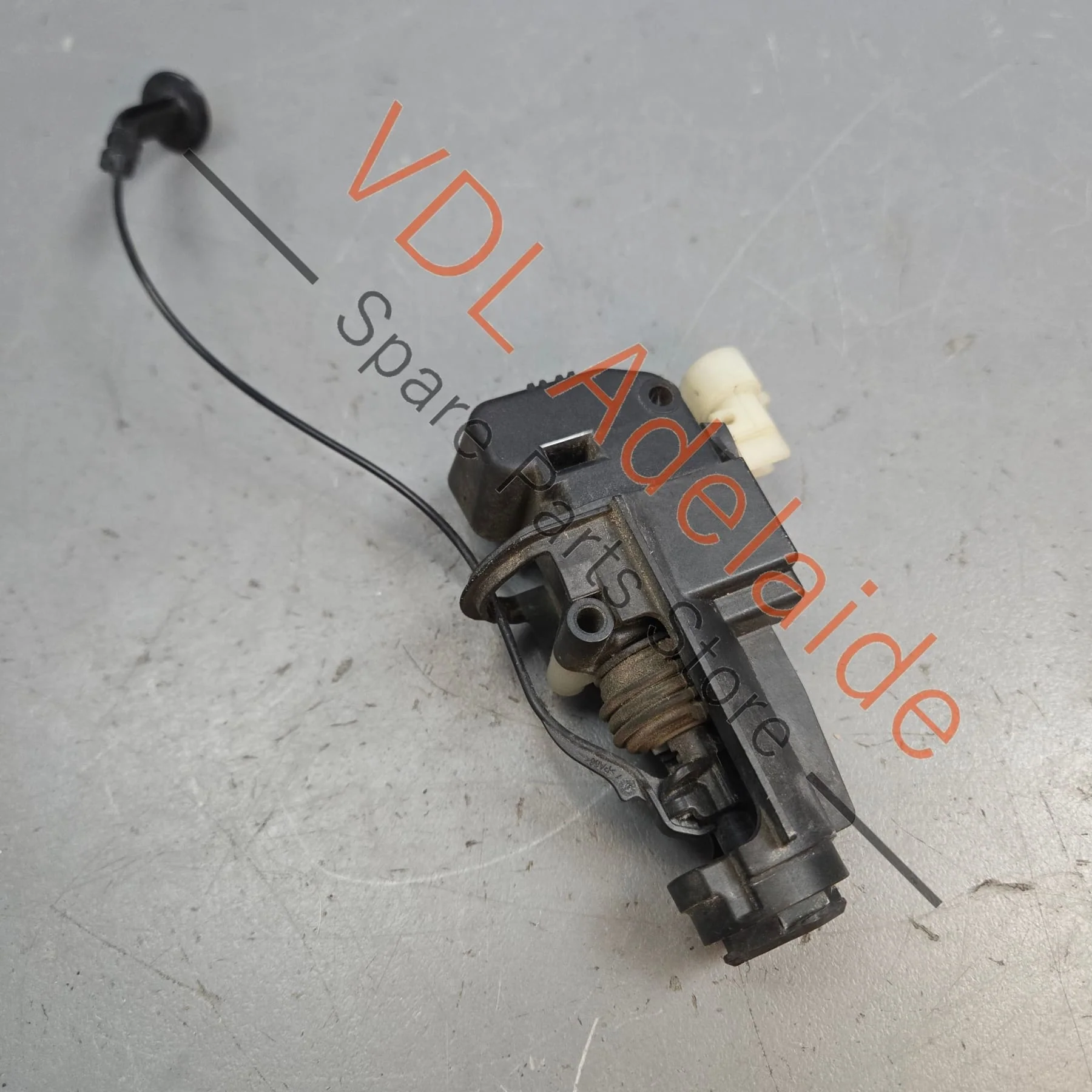 Porsche 911 Boxster Cayman Fuel Filler Flap Actuator Release Motor 99150441403