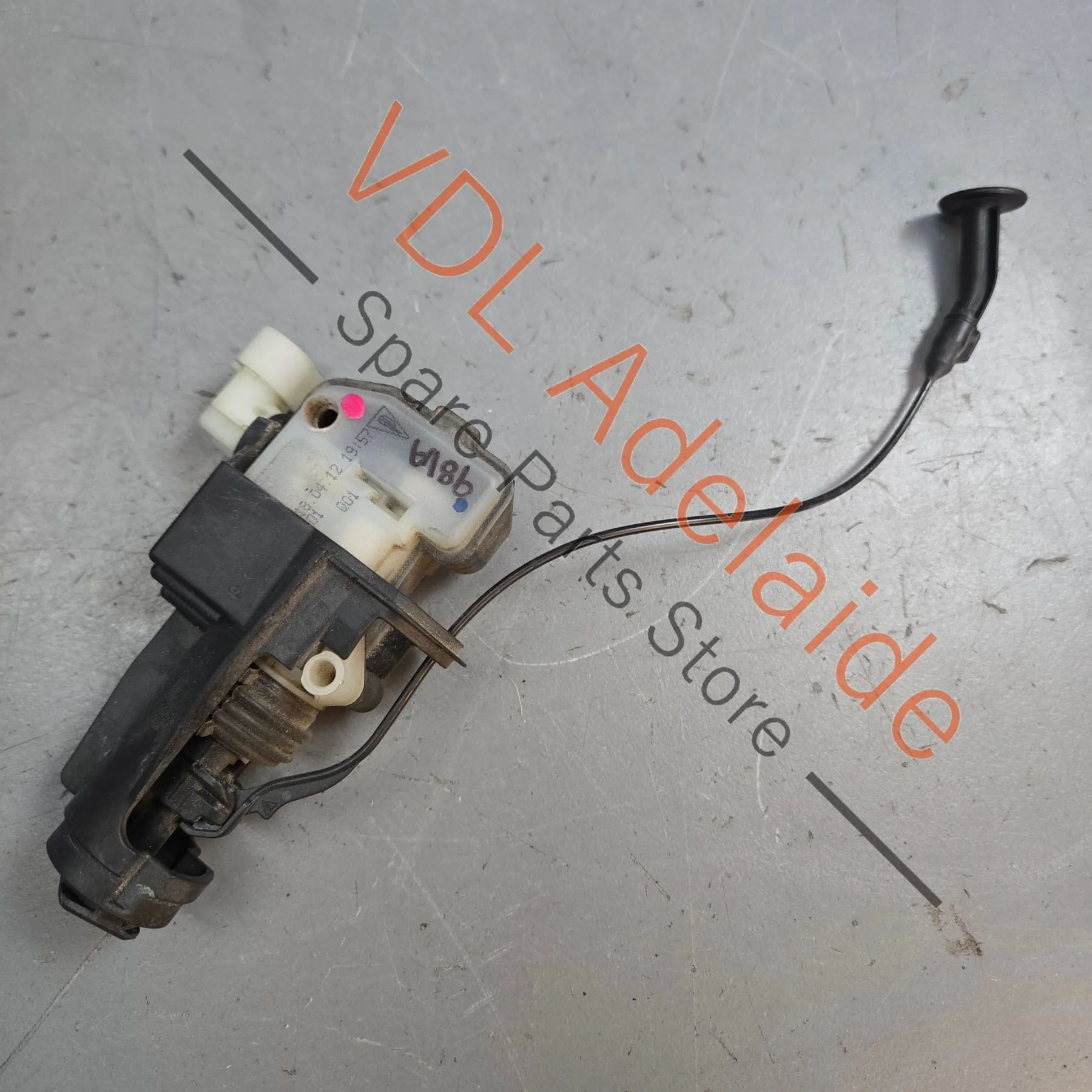 Porsche 911 Boxster Cayman Fuel Filler Flap Actuator Release Motor 99150441403 - Image 3