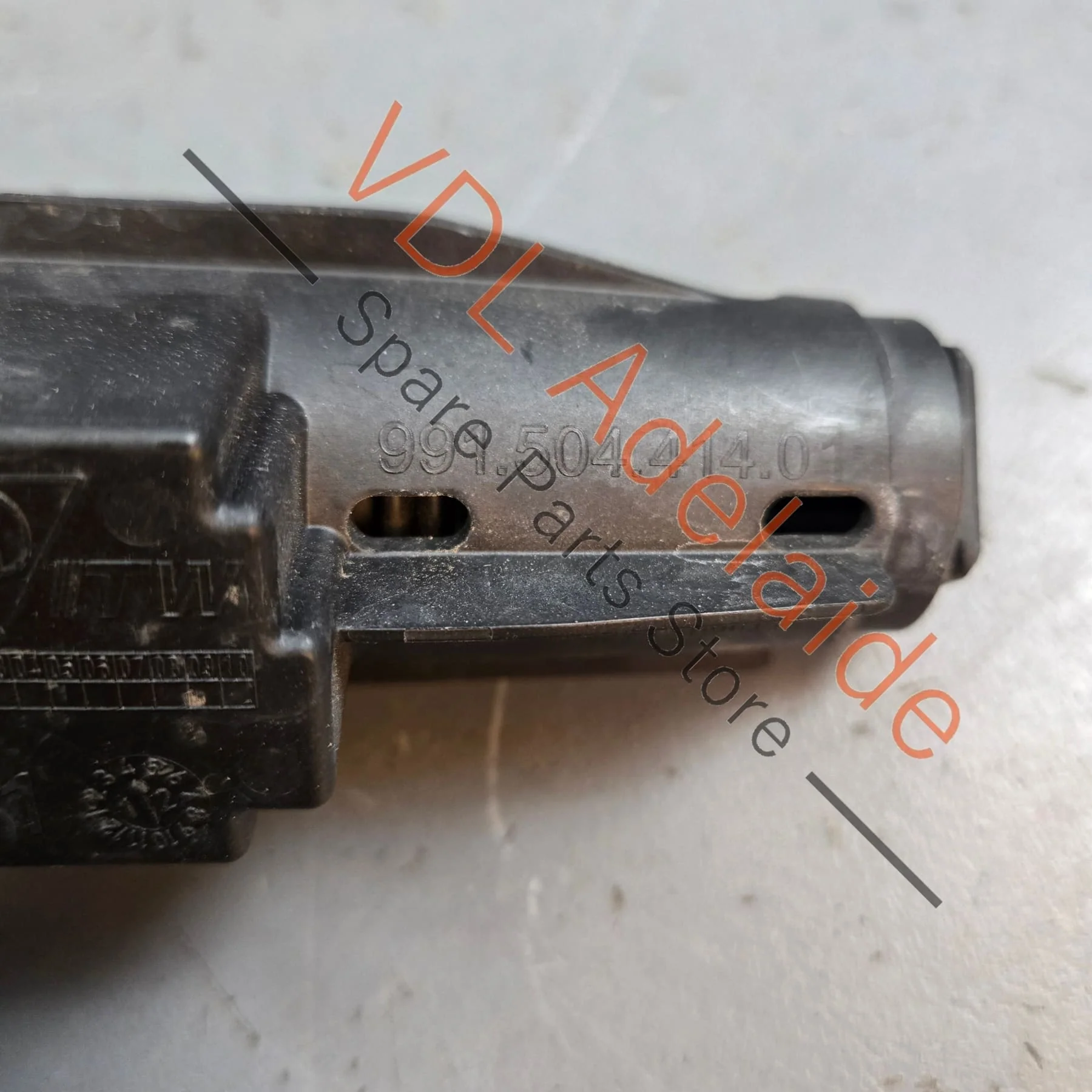 Porsche 911 Boxster Cayman Fuel Filler Flap Actuator Release Motor 99150441403 - Image 4