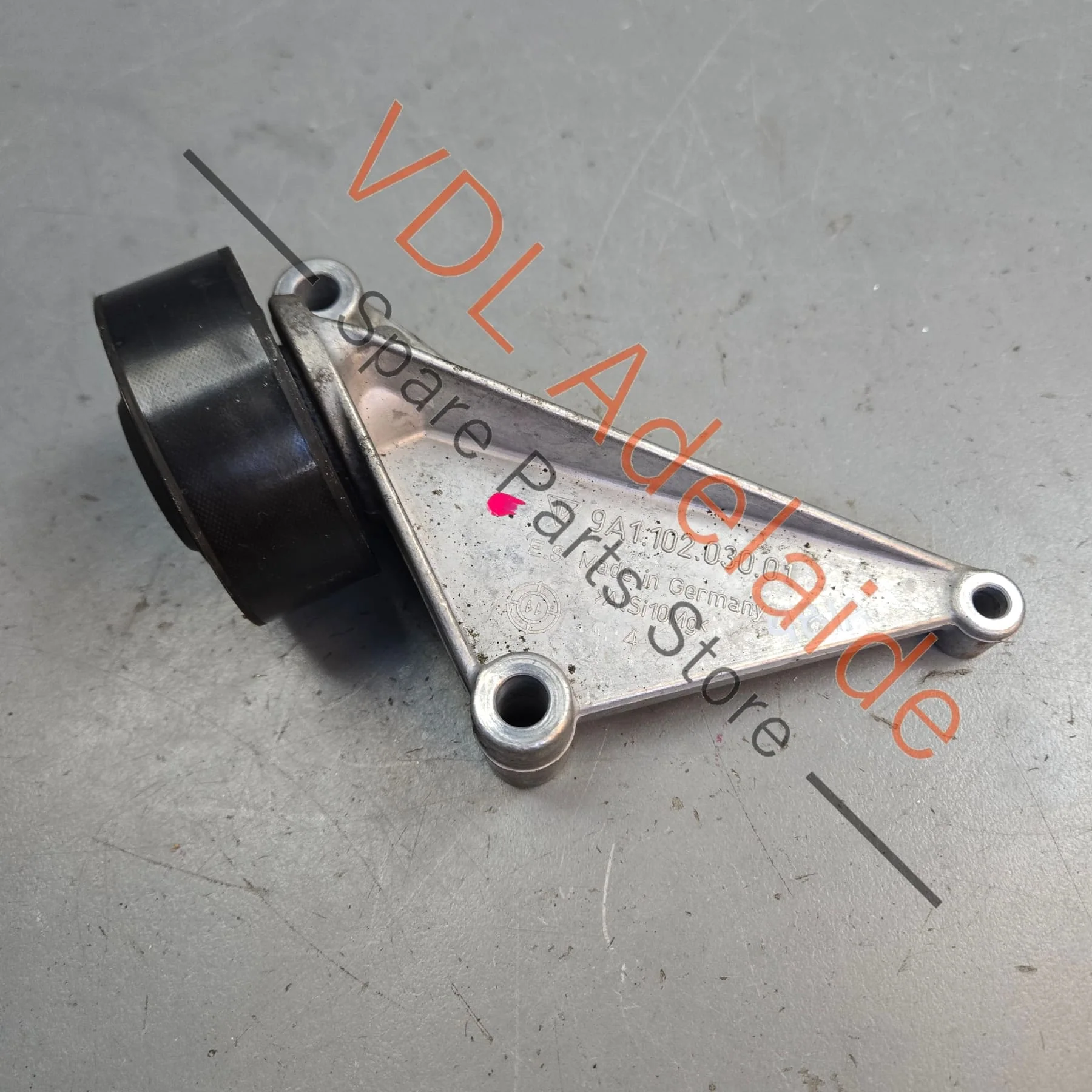 Porsche 911 Boxster Cayman Idler Pully 9A110203001 0PB145172