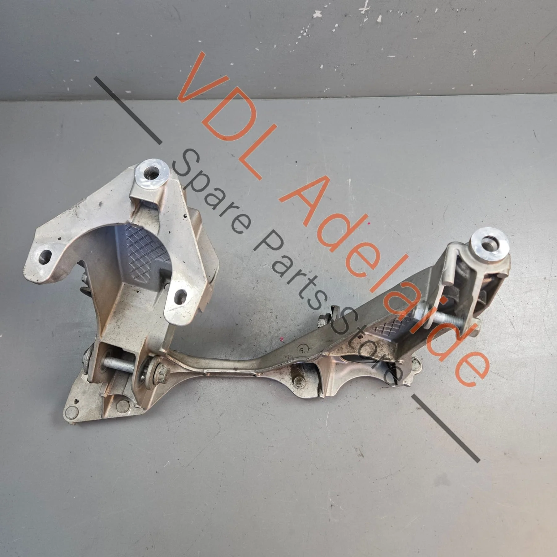 Porsche Boxster Cayman Rear Left Subframe Engine & Suspension Carrier Bracket 98133105108 98133105105 - Image 6