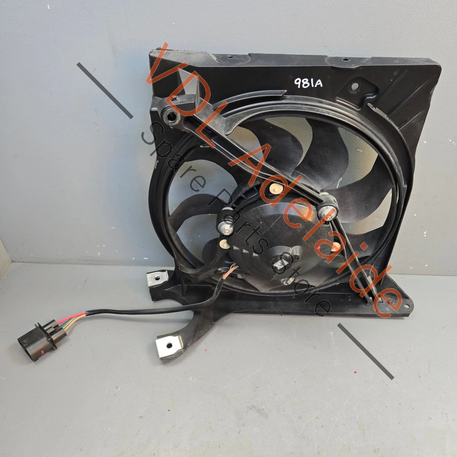 Porsche Cayman Boxster 911 Front Right Radiator Cooling Fan & Bracket 99110615602 99162493903 - Image 3