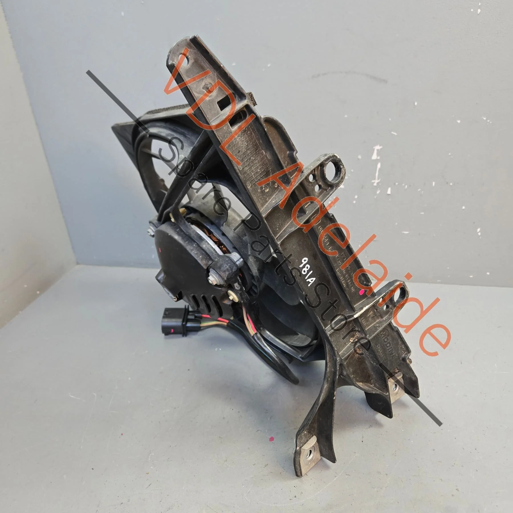 Porsche Cayman Boxster 911 Front Right Radiator Cooling Fan & Bracket 99110615602 99162493903 - Image 5