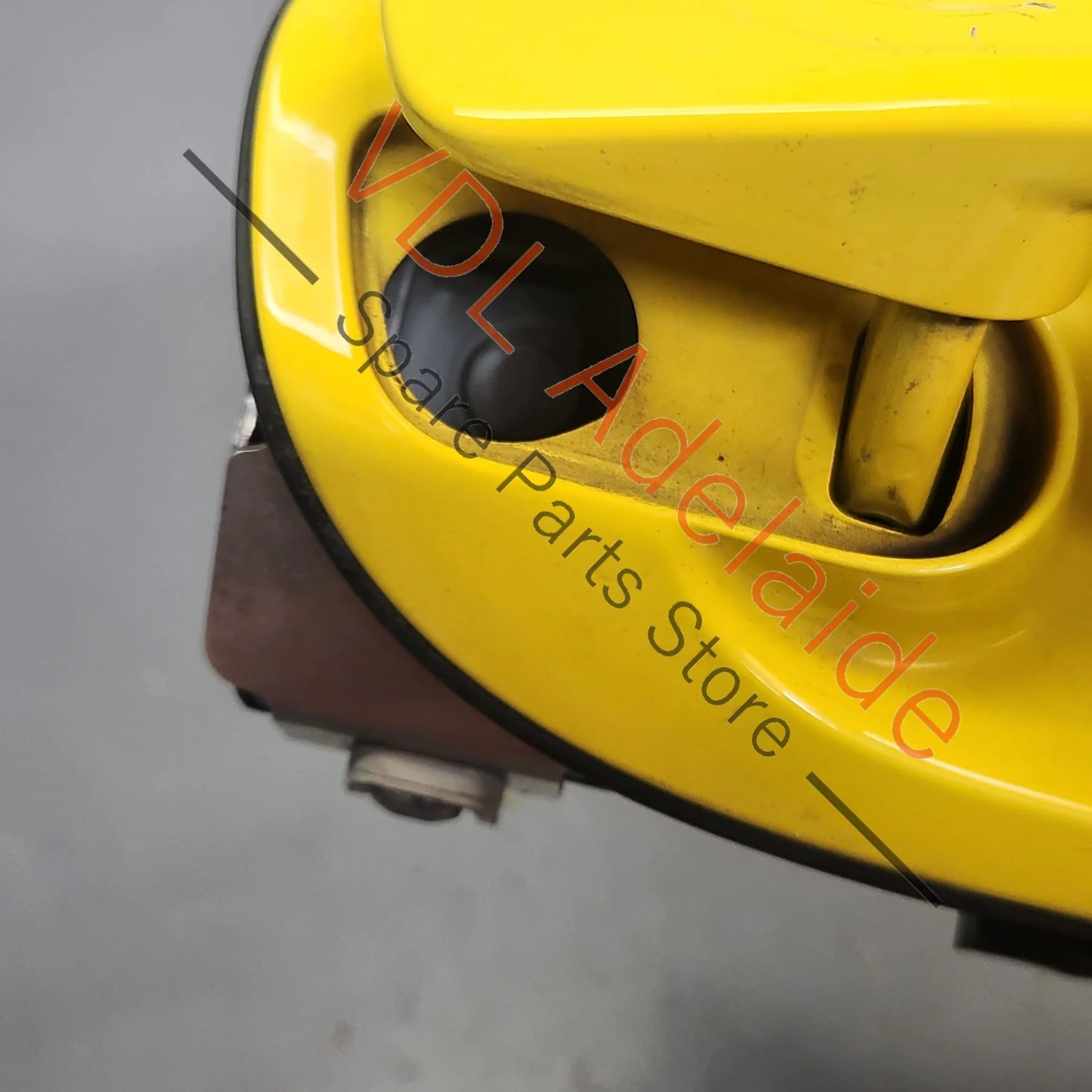 Porsche Cayman Boxster 981 Right Exterior Door Handle 98153891202 Lock Set Racing Yellow 1S1, P3 / 1S1 - Image 5