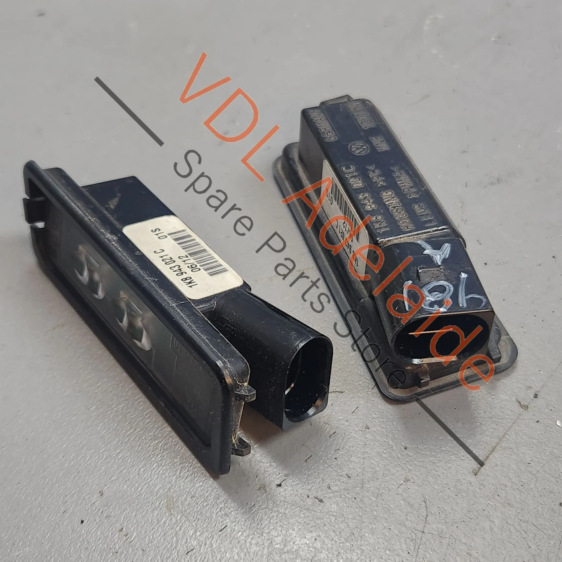 Porsche Audi VW LED Licence Plate Light Pair 1K8943021C PAB943021 - Image 2